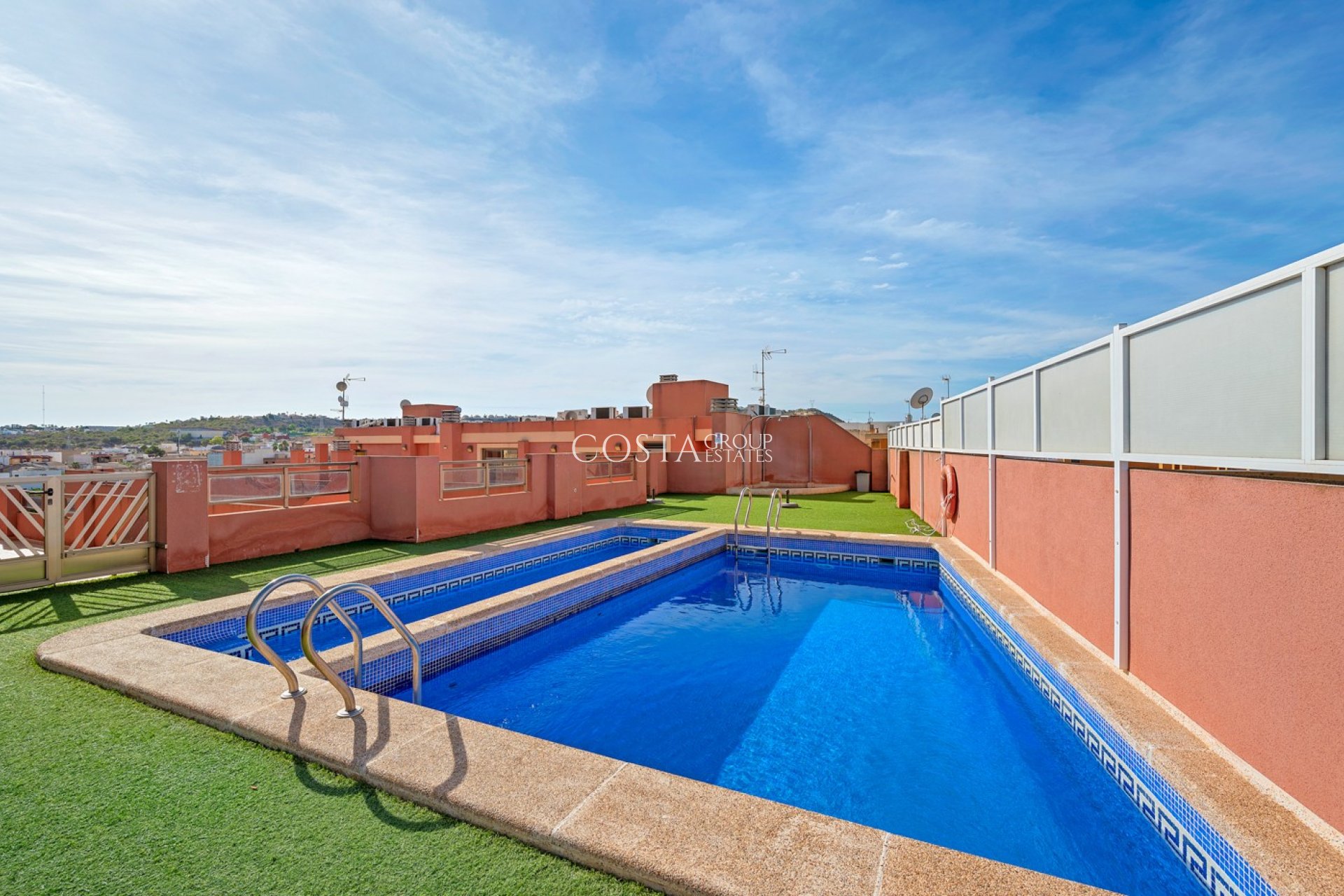 Resale - Apartments -
Formentera del Segura