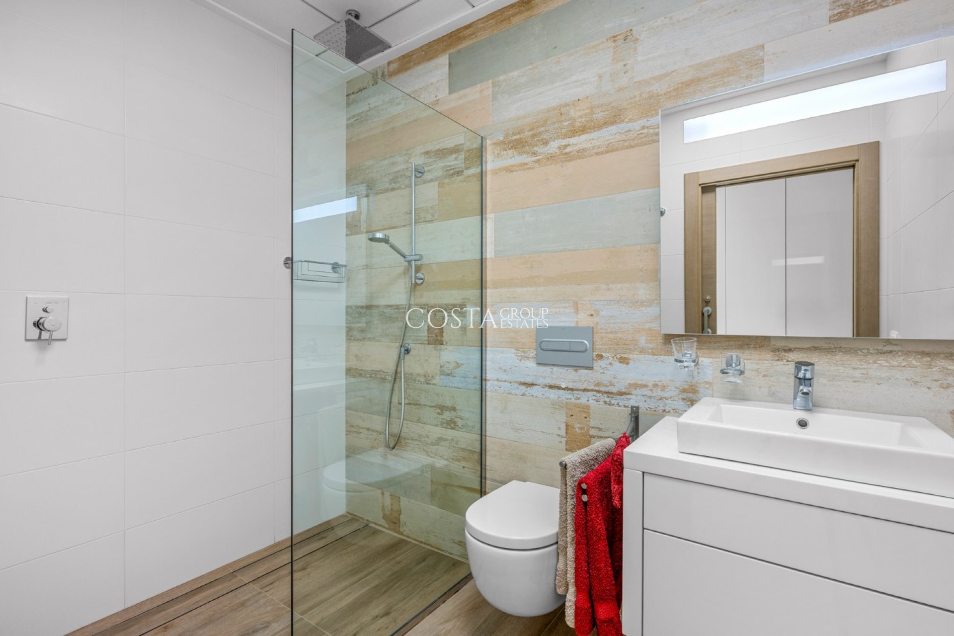 Resale - Apartments -
Las Colinas Golf