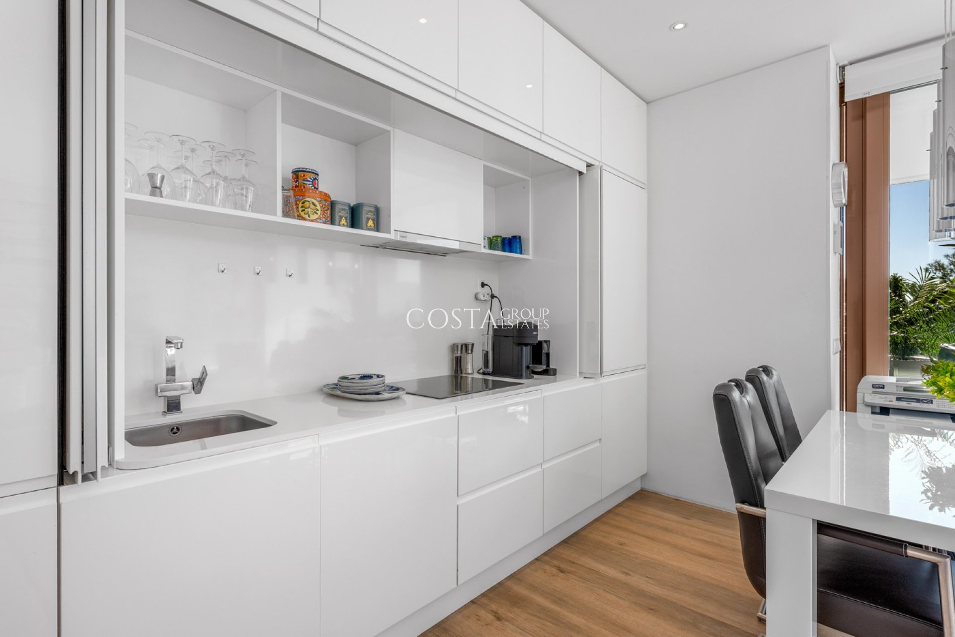 Resale - Apartments -
Las Colinas Golf