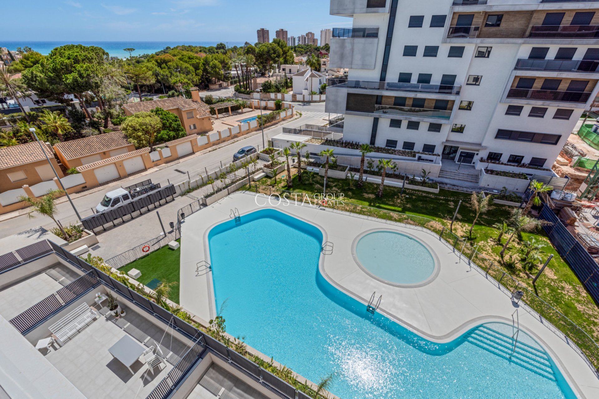 Resale - Apartments -
Orihuela - Campoamor