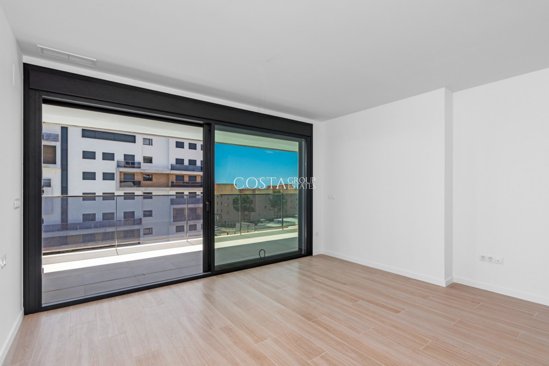 Resale - Apartments -
Orihuela - Campoamor