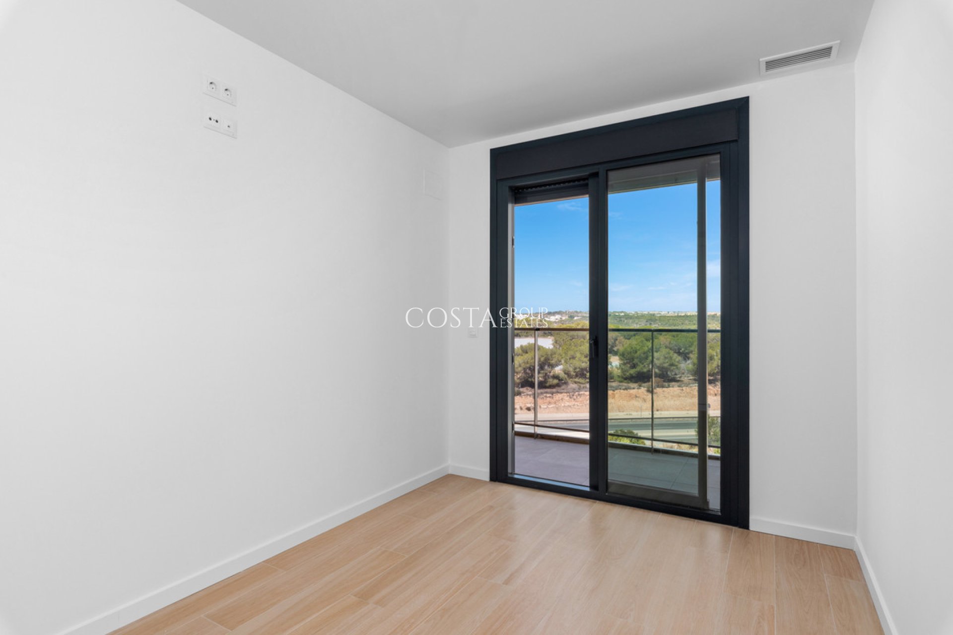 Resale - Apartments -
Orihuela - Campoamor