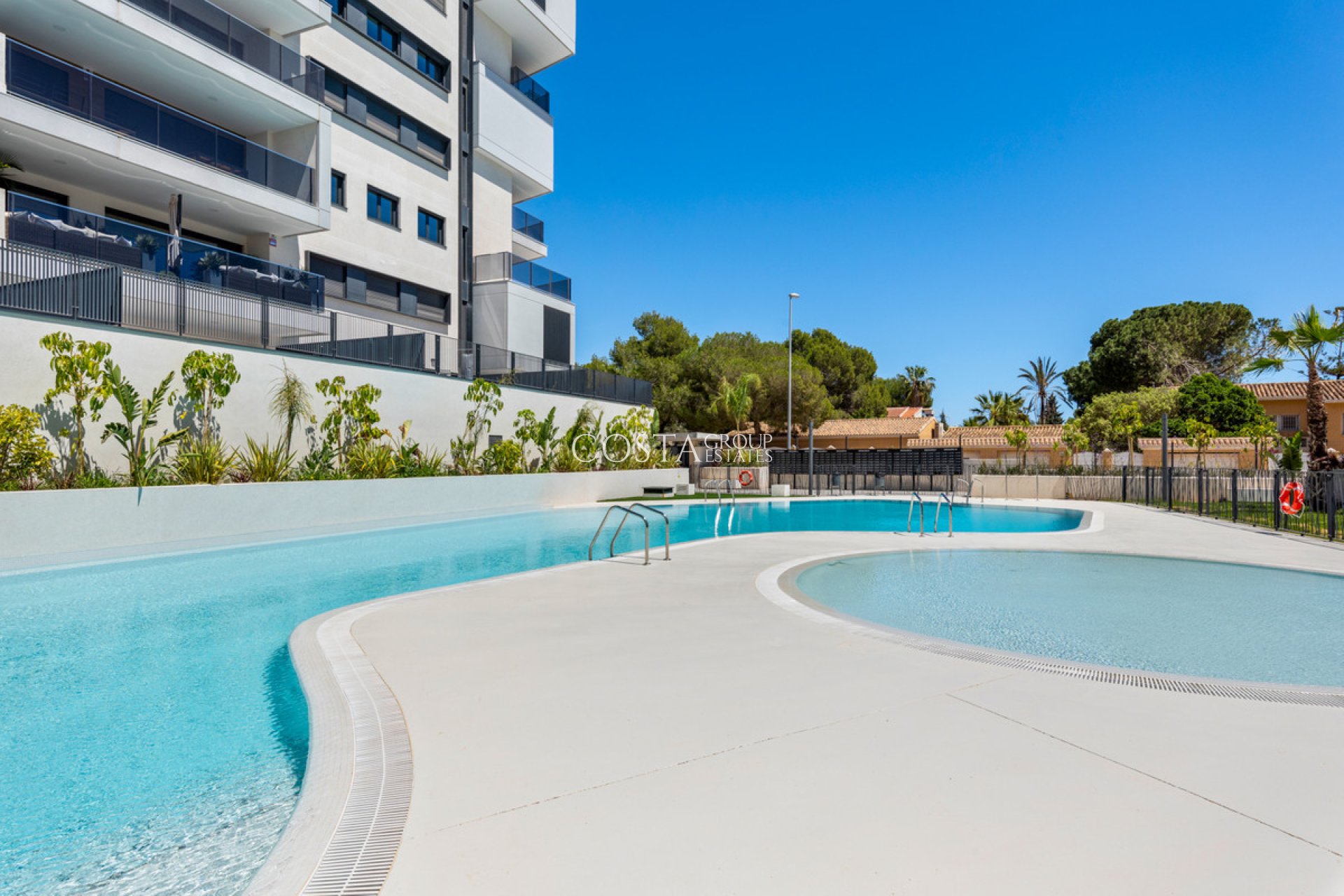 Resale - Apartments -
Orihuela - Campoamor