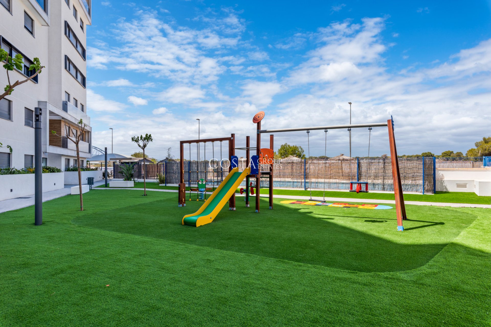 Resale - Apartments -
Orihuela - Campoamor