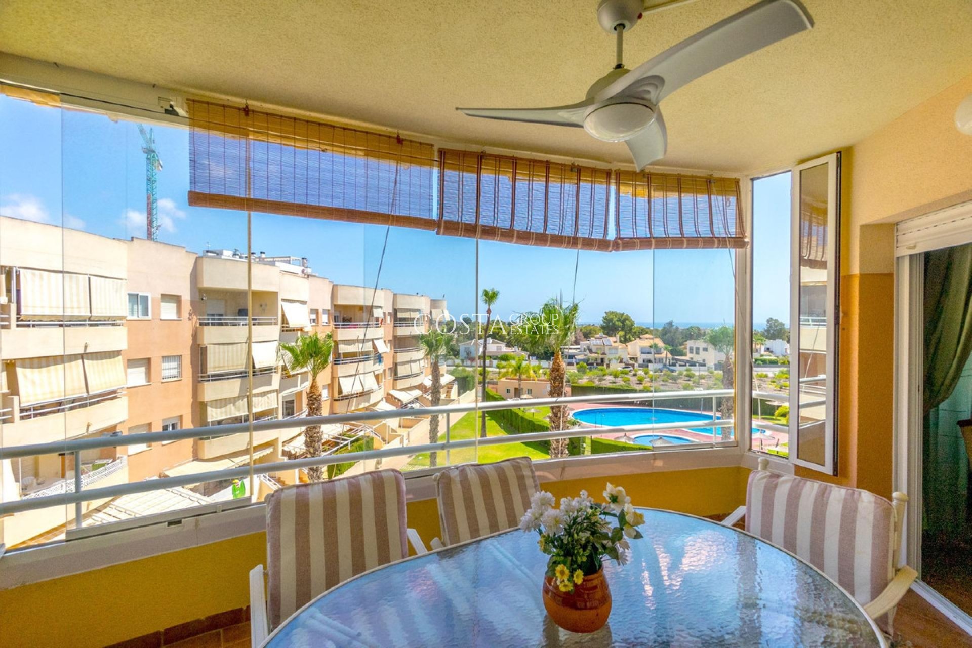 Resale - Apartments -
Orihuela - Campoamor