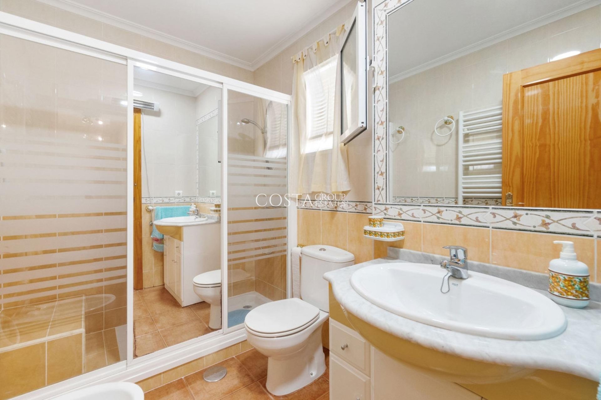 Resale - Apartments -
Orihuela - Campoamor