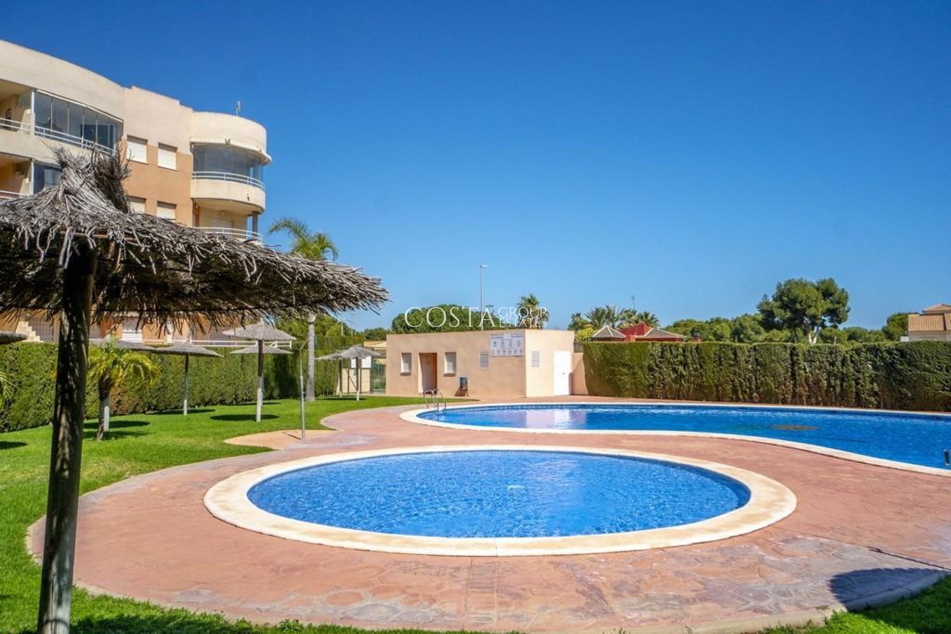 Resale - Apartments -
Orihuela - Campoamor