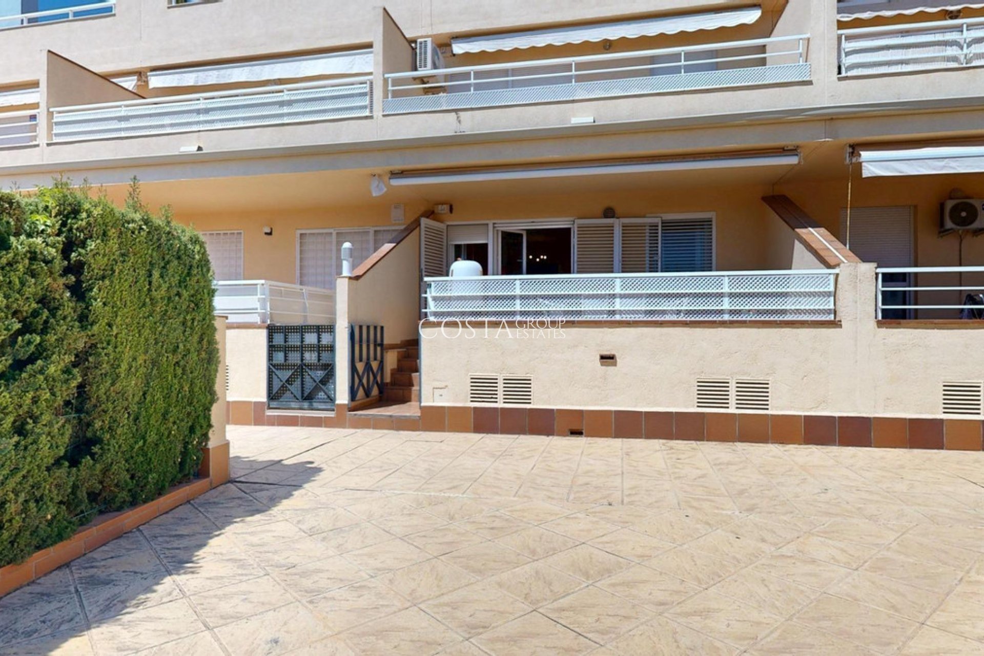 Resale - Apartments -
Orihuela - Campoamor