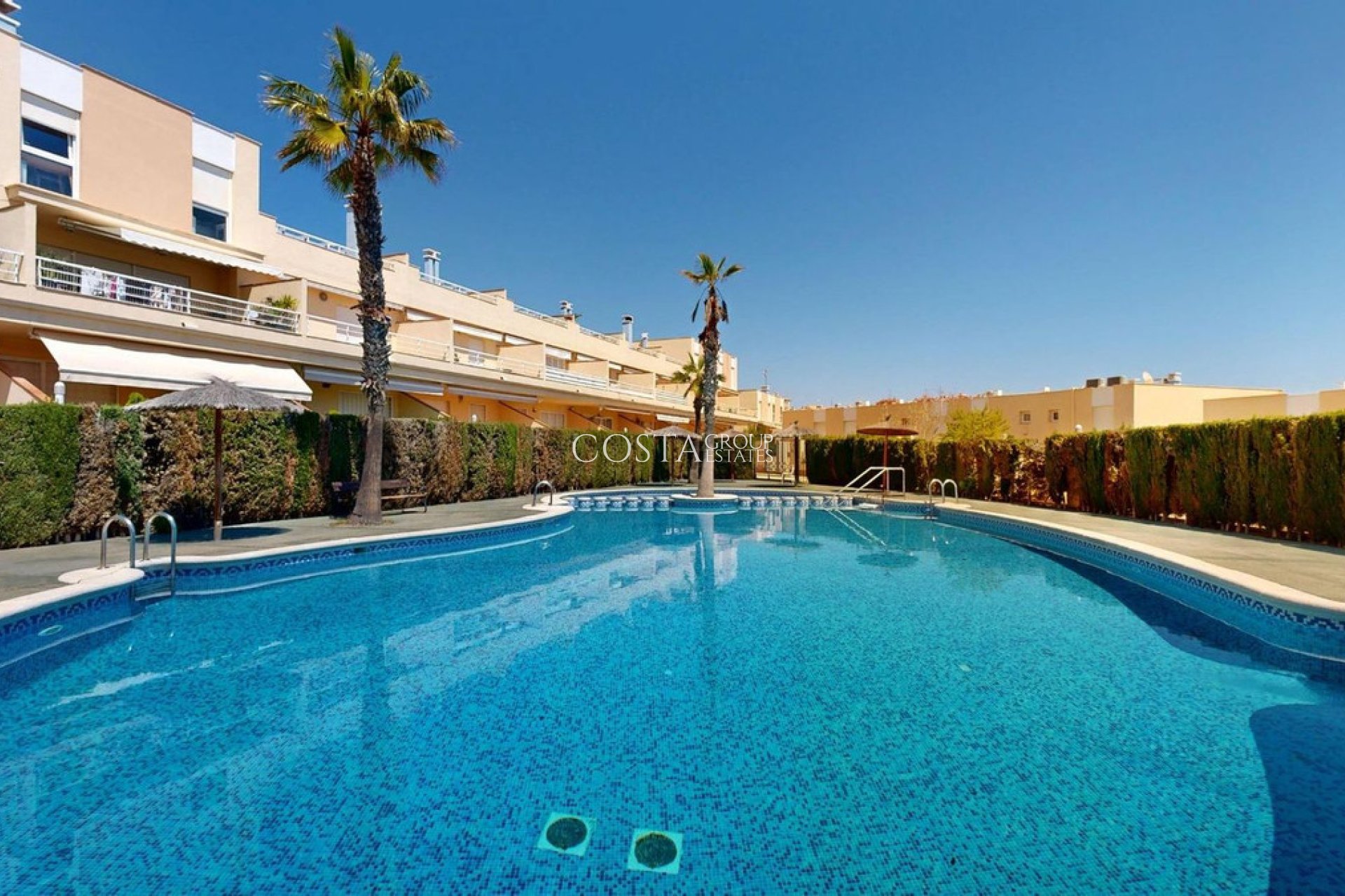 Resale - Apartments -
Orihuela - Campoamor