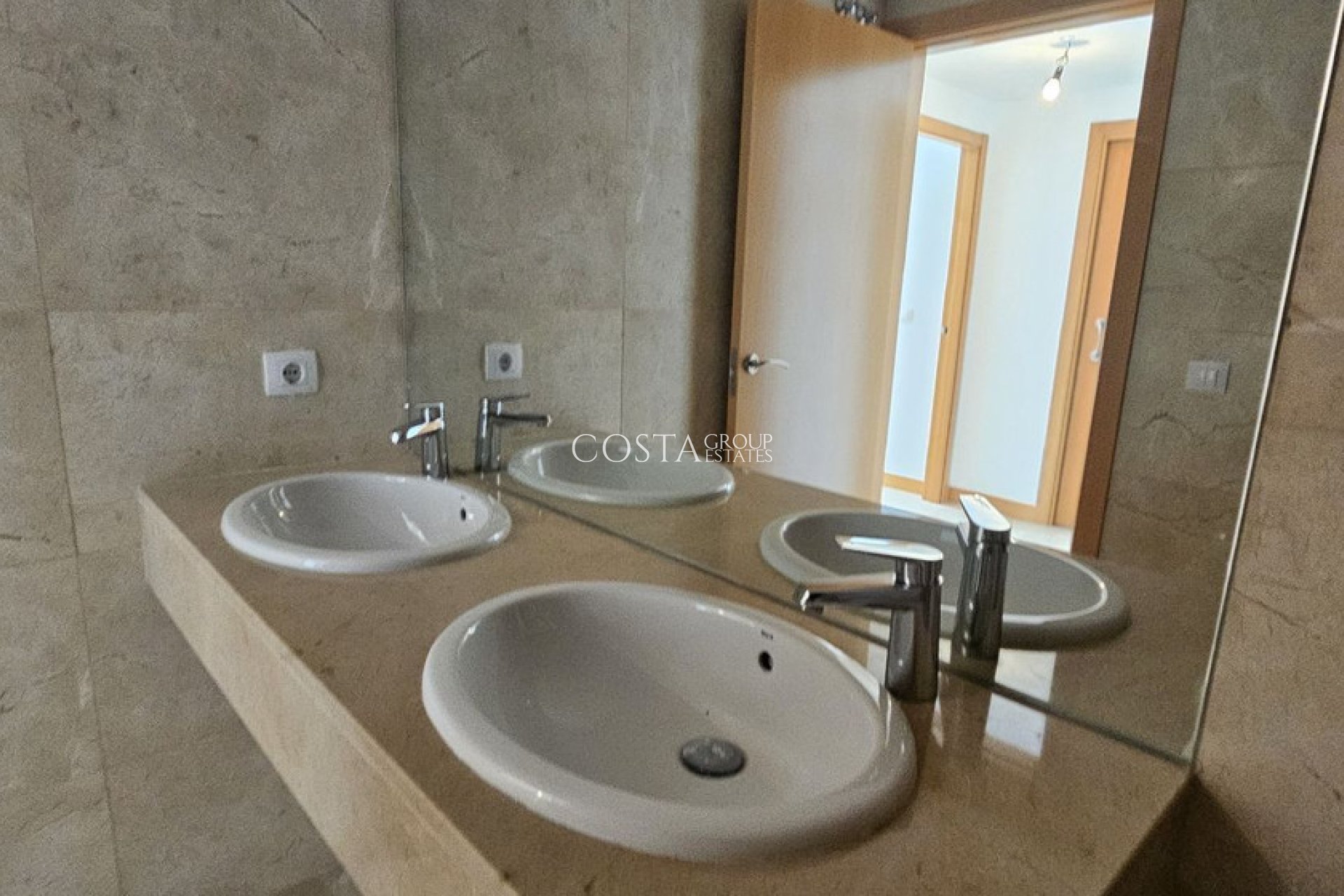 Resale - Apartments -
Orihuela Costa - Campoamor R-5