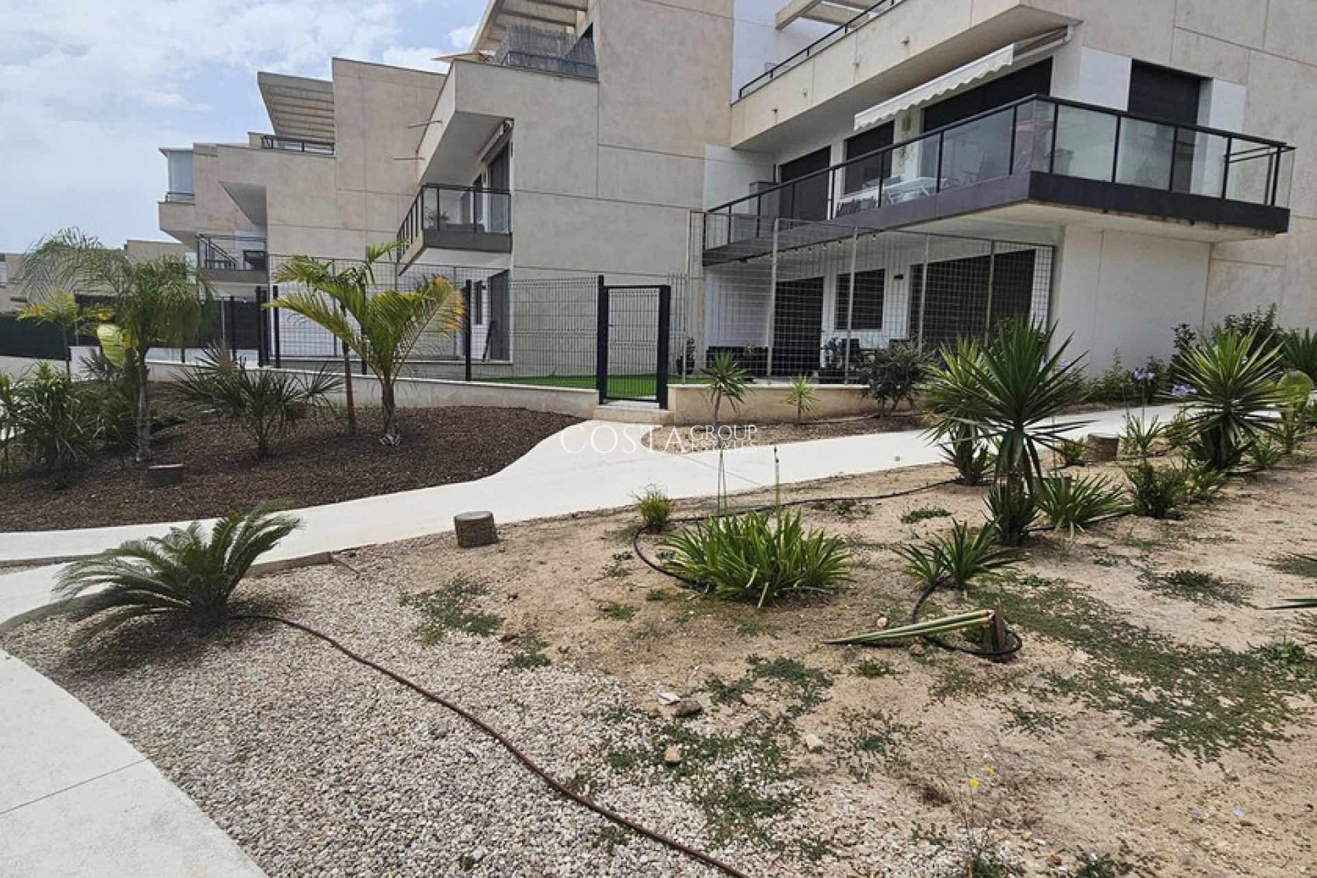 Resale - Apartments -
Orihuela Costa - Campoamor R-5