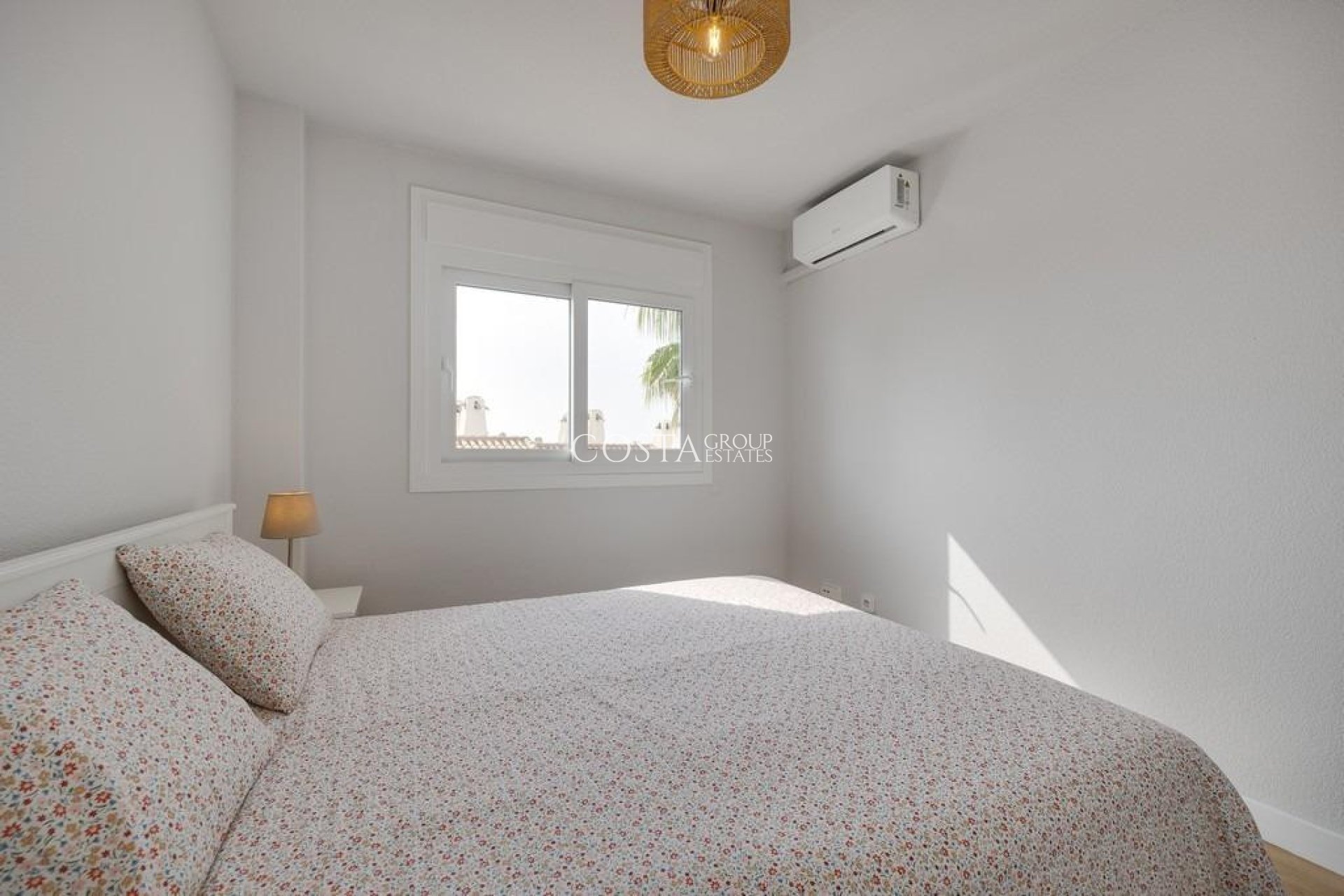 Resale - Apartments -
Orihuela Costa - Campoamor