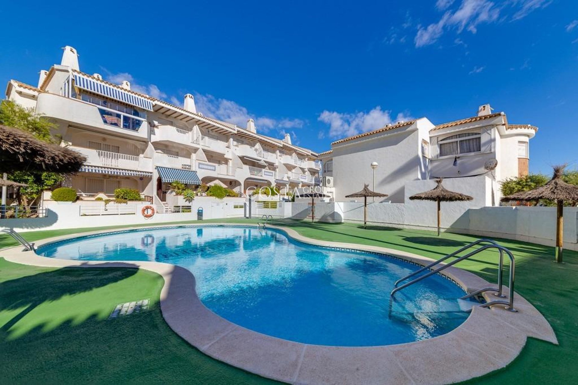 Resale - Apartments -
Orihuela Costa - Campoamor