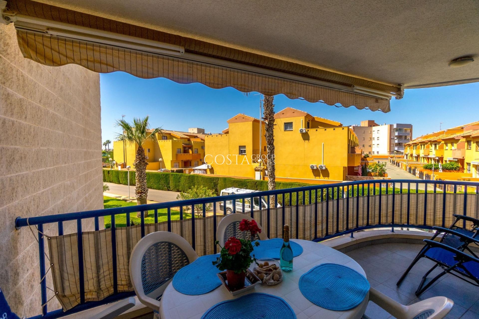 Resale - Apartments -
Orihuela Costa - Campoamor