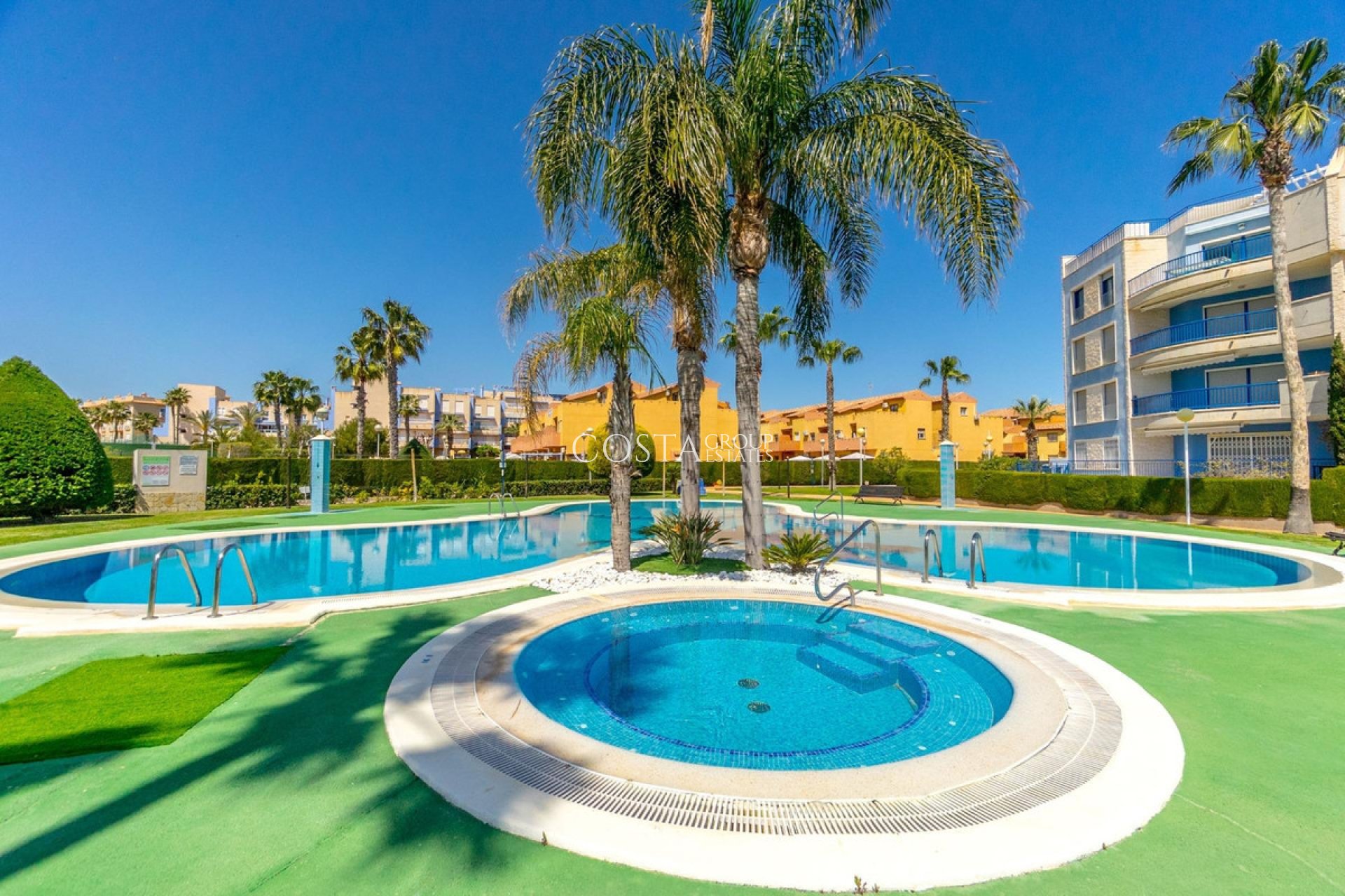 Resale - Apartments -
Orihuela Costa - Campoamor