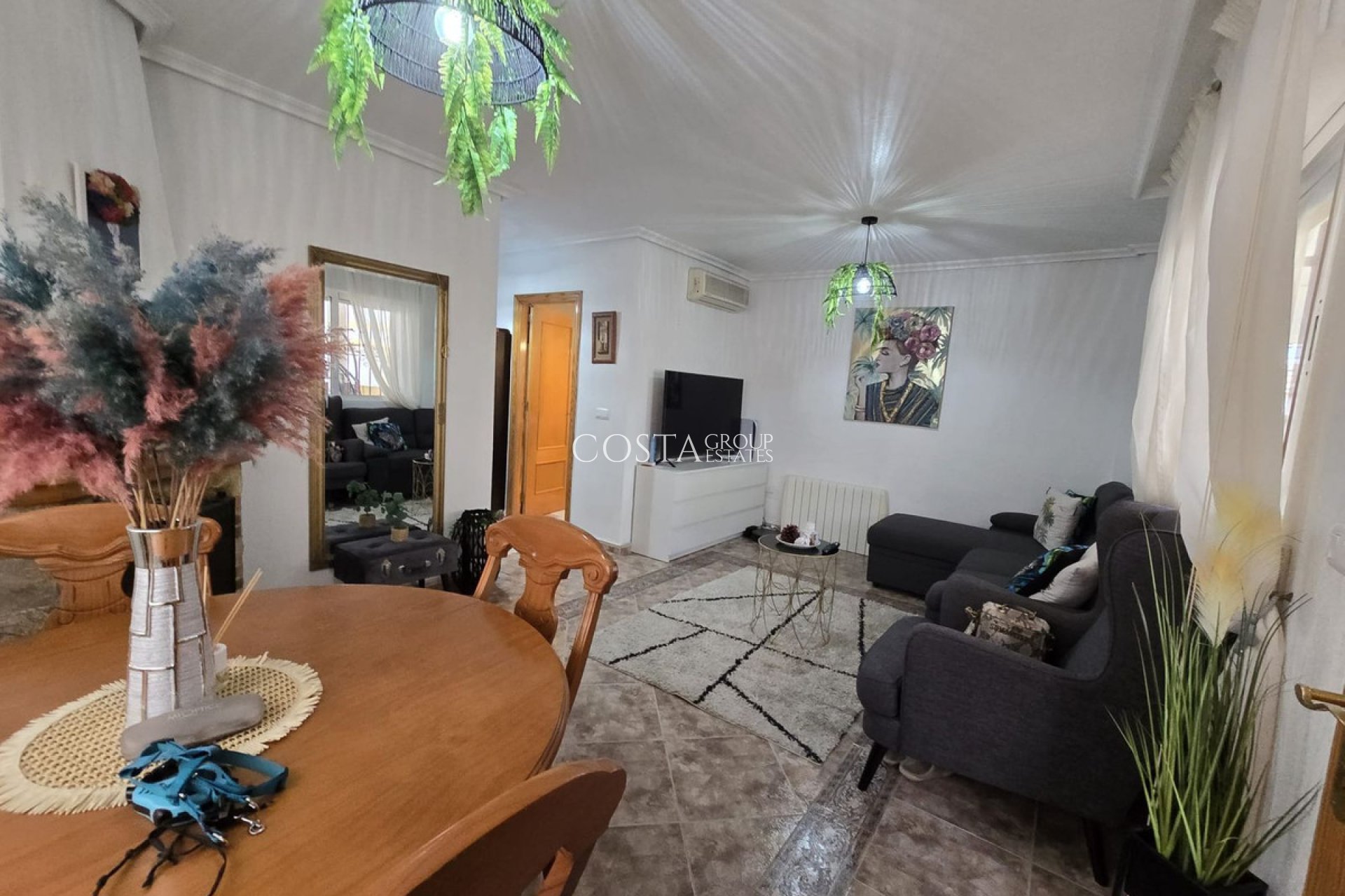 Resale - Apartments -
Orihuela Costa - La Florida