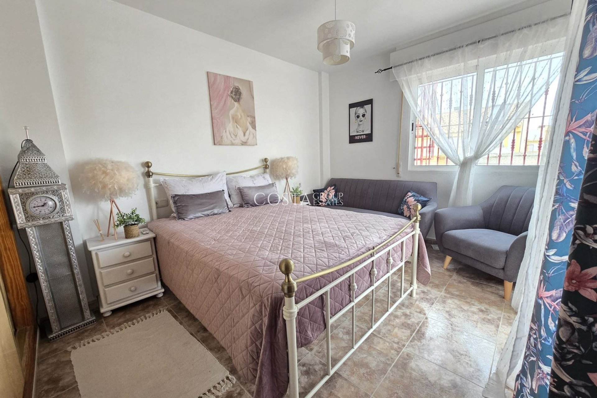 Resale - Apartments -
Orihuela Costa - La Florida