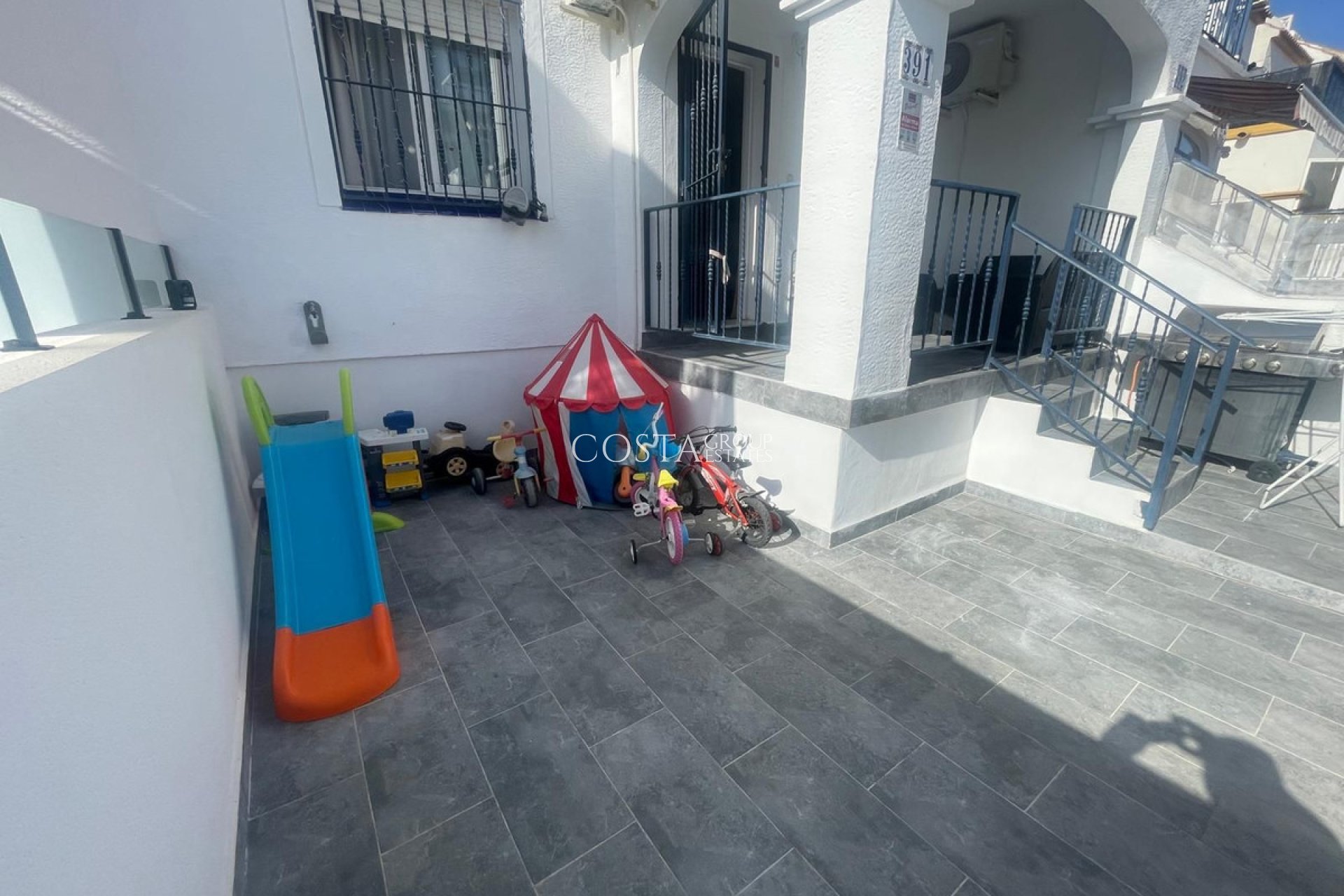 Resale - Apartments -
Orihuela Costa - La Florida