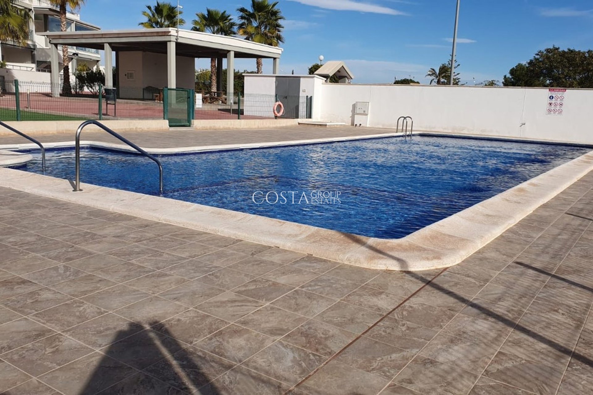 Resale - Apartments -
Orihuela Costa - La Florida