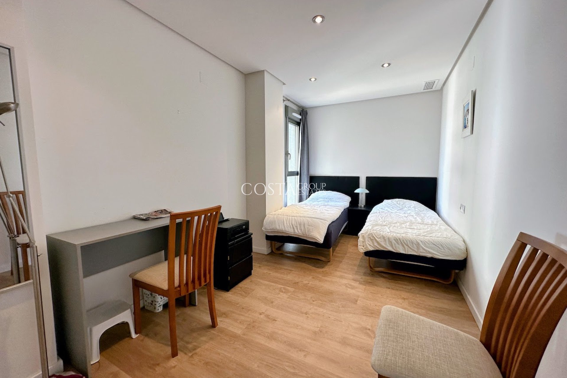 Resale - Apartments -
Orihuela Costa - La Zenia
