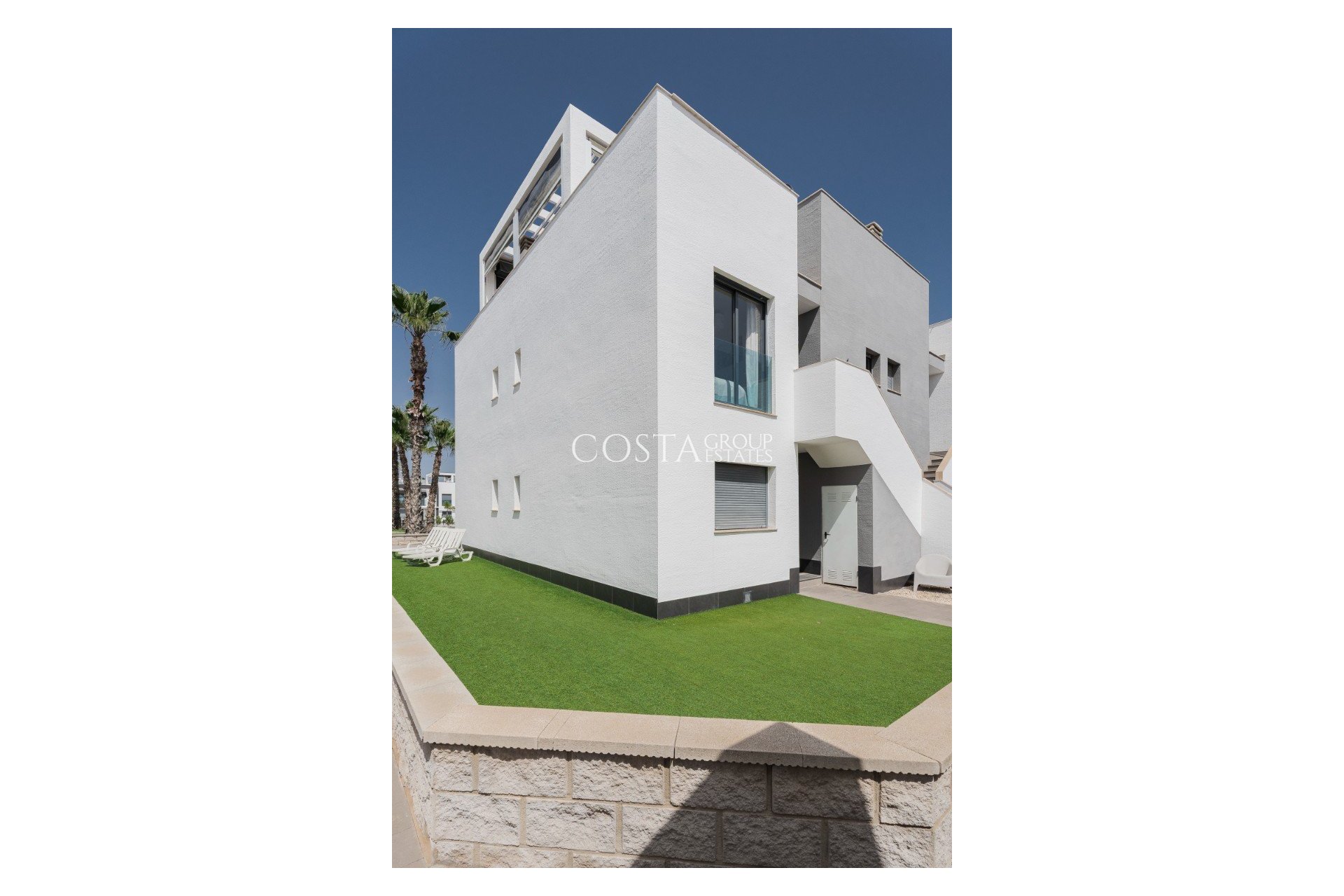 Resale - Apartments -
Orihuela Costa - La Zenia