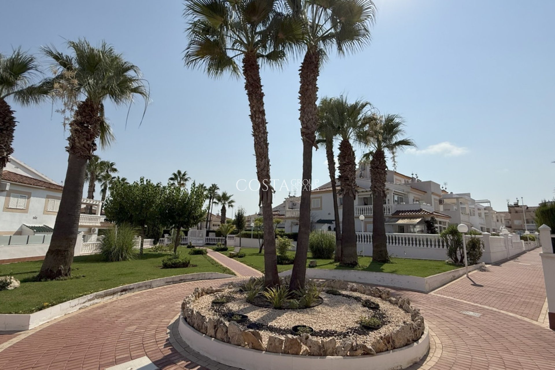 Resale - Apartments -
Orihuela Costa - La Zenia