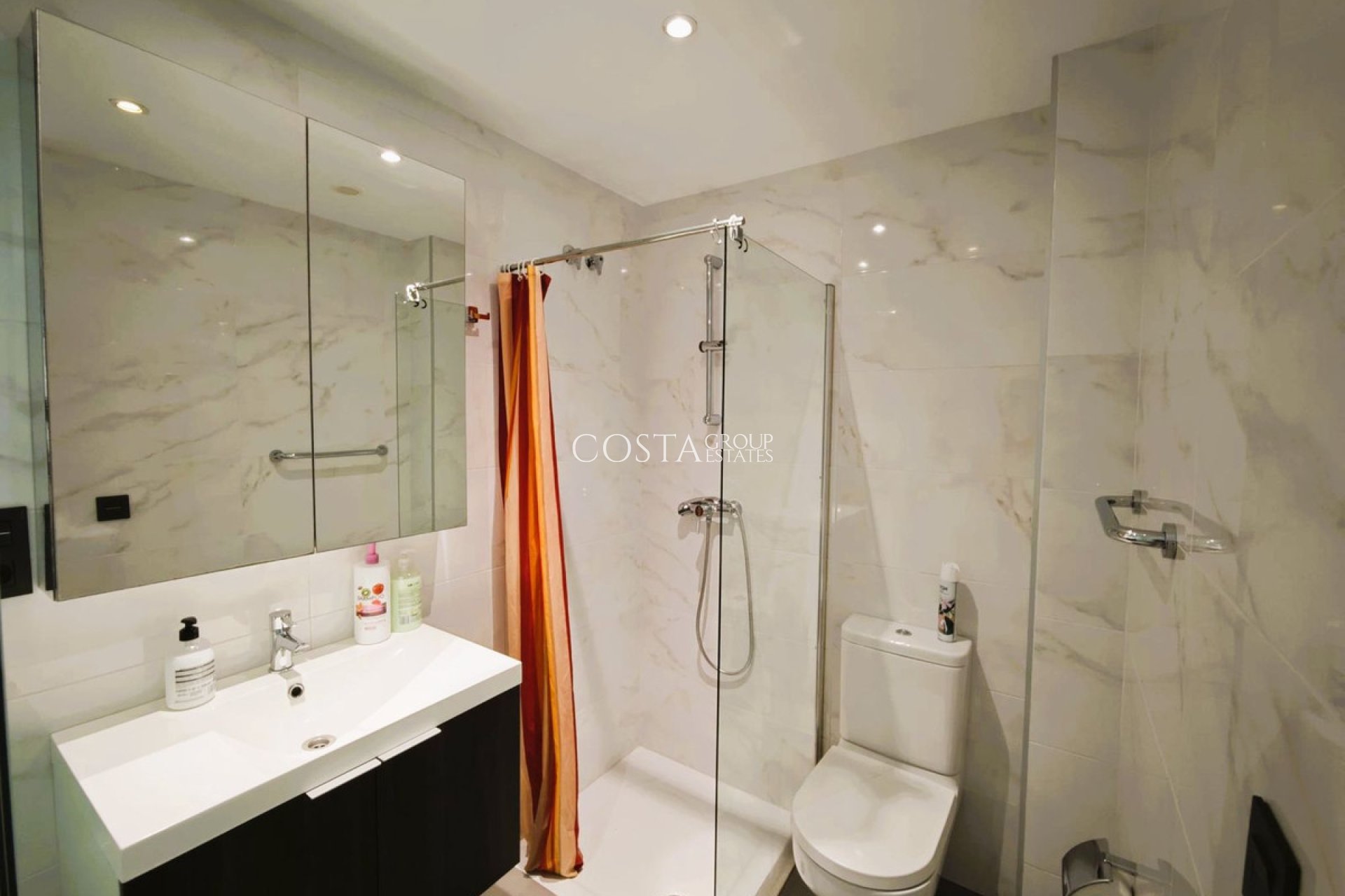 Resale - Apartments -
Orihuela Costa - La Zenia