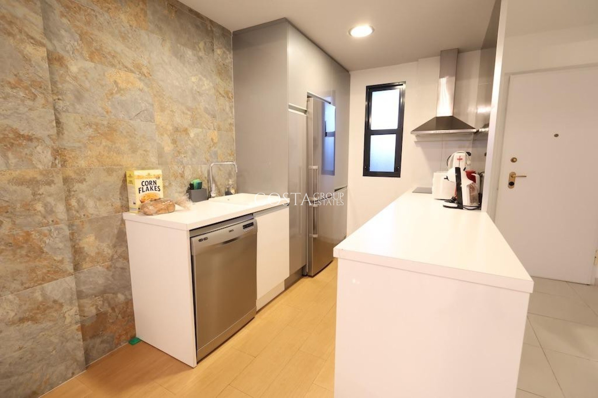 Resale - Apartments -
Orihuela Costa - La Zenia