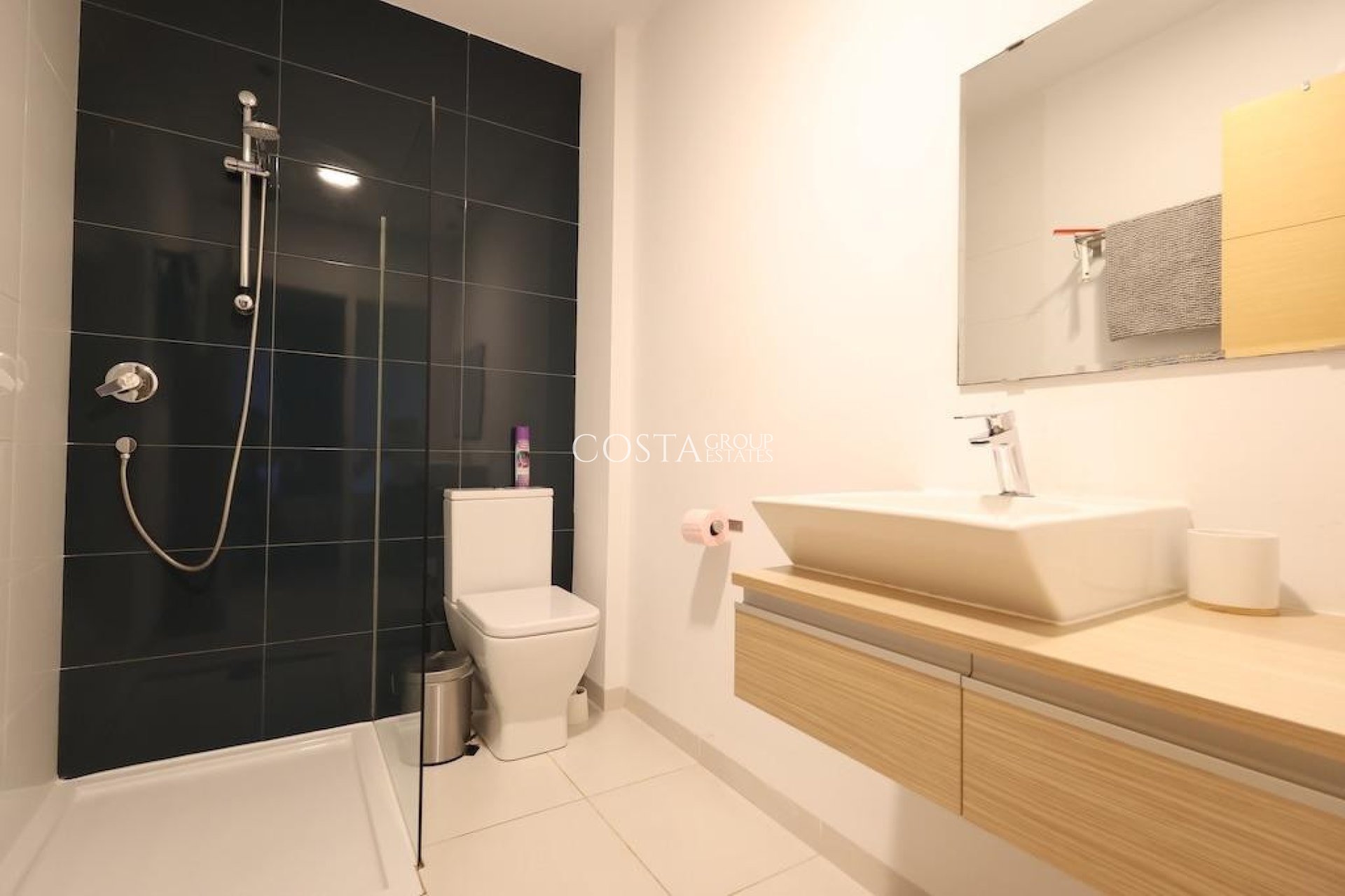 Resale - Apartments -
Orihuela Costa - La Zenia