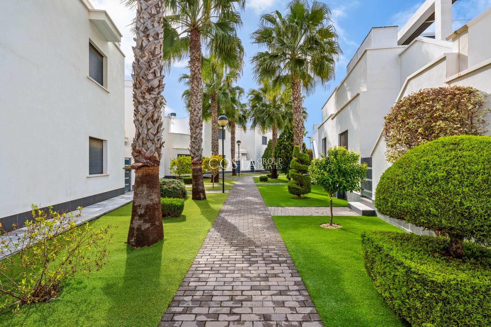 Resale - Apartments -
Orihuela Costa - Las Filipinas