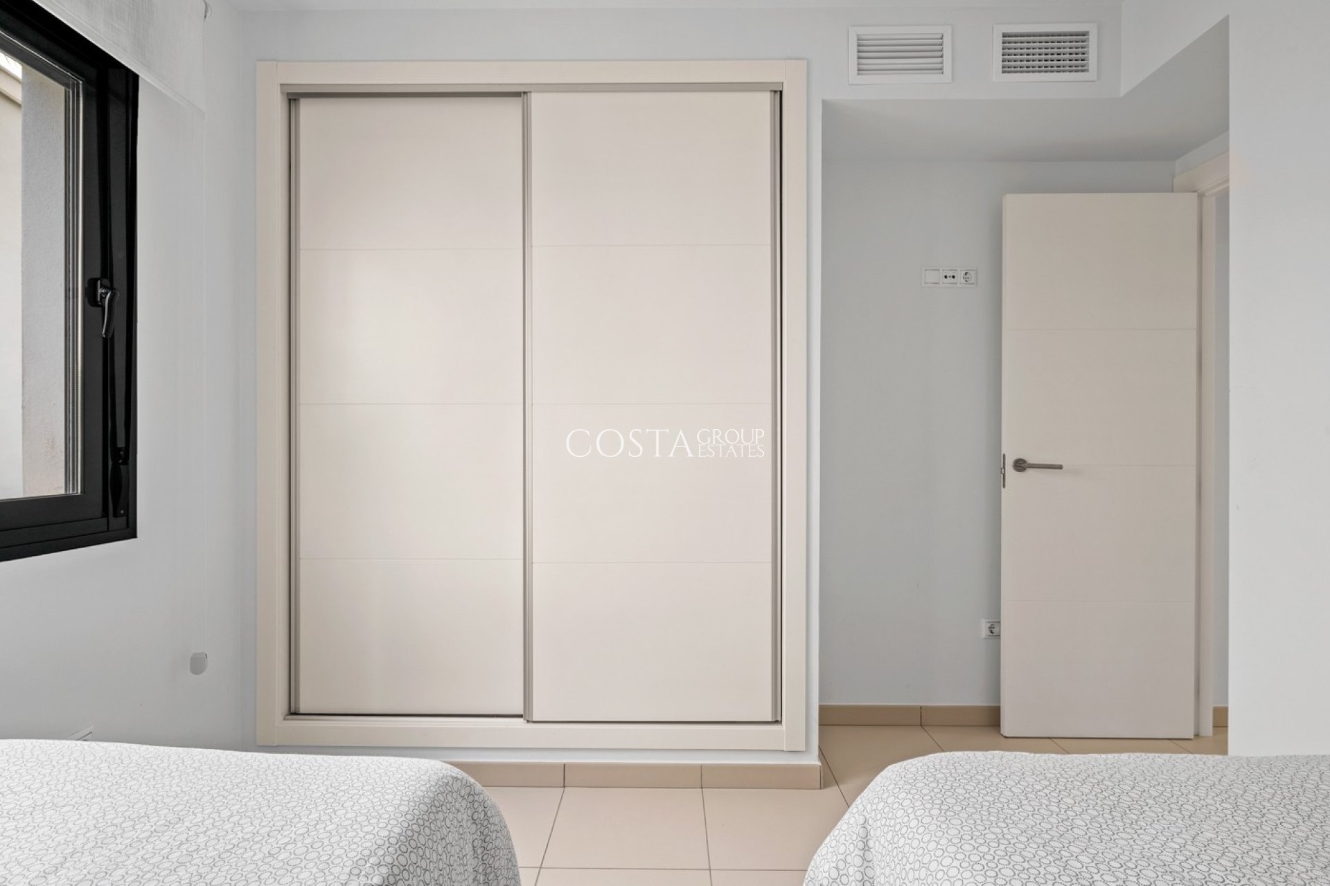 Resale - Apartments -
Orihuela Costa - Las Filipinas