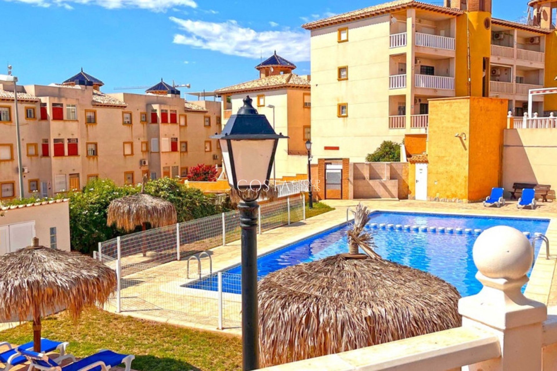 Resale - Apartments -
Orihuela Costa - Lomas de Cabo Roig