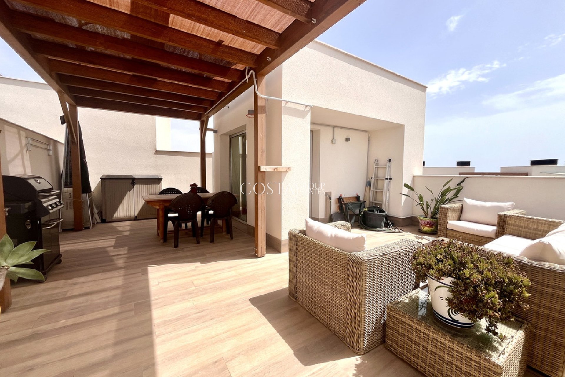 Resale - Apartments -
Orihuela Costa - Los Dolses