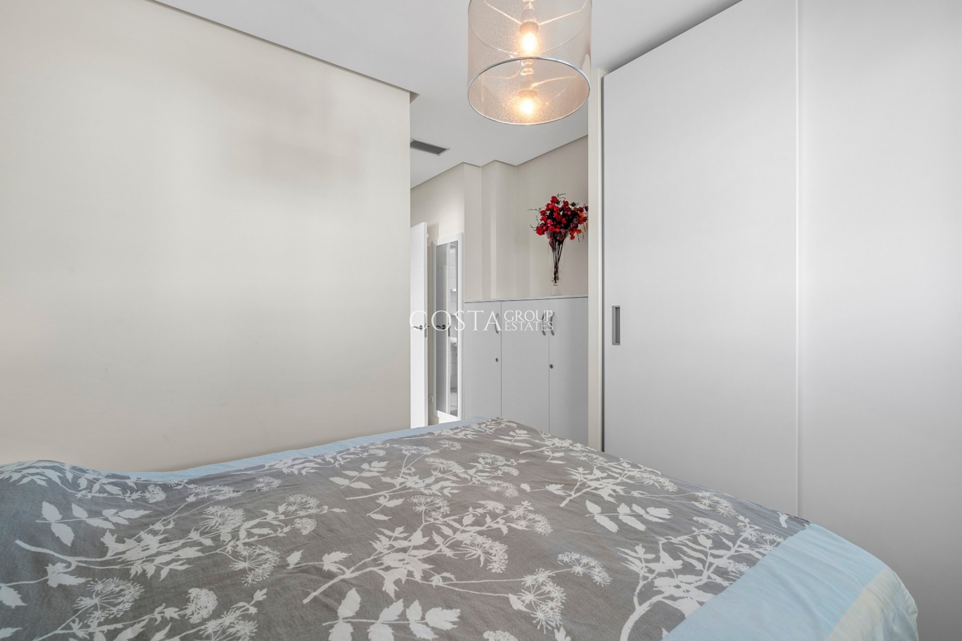 Resale - Apartments -
Orihuela Costa - Los Dolses