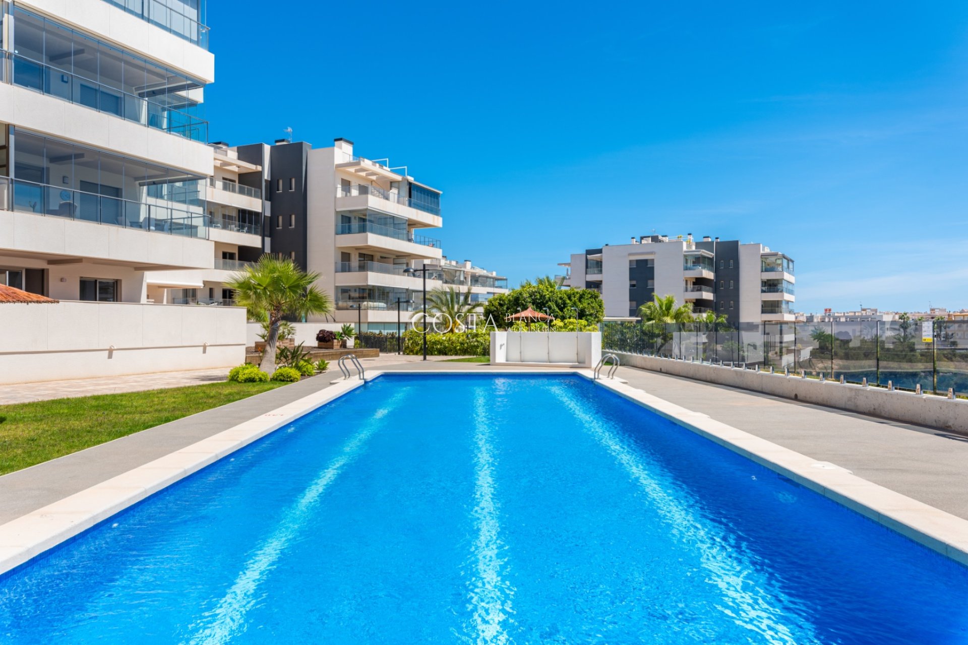 Resale - Apartments -
Orihuela Costa - Los Dolses