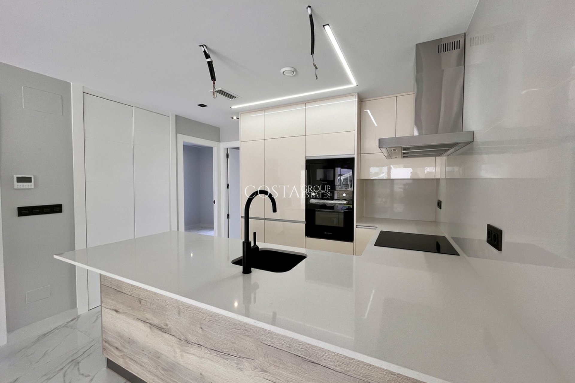 Resale - Apartments -
Orihuela Costa - Playa Flamenca