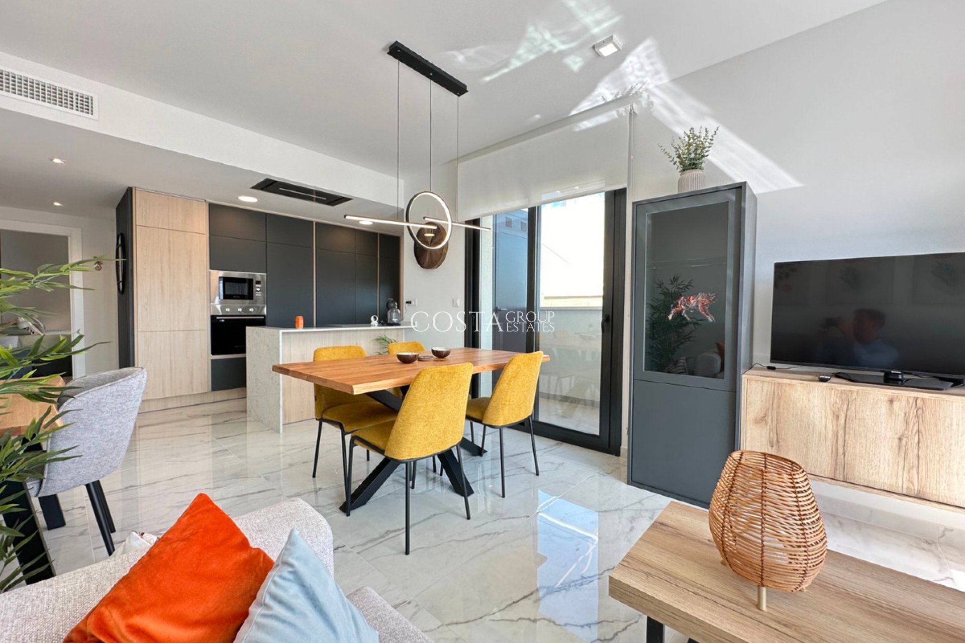 Resale - Apartments -
Orihuela Costa - Playa Flamenca