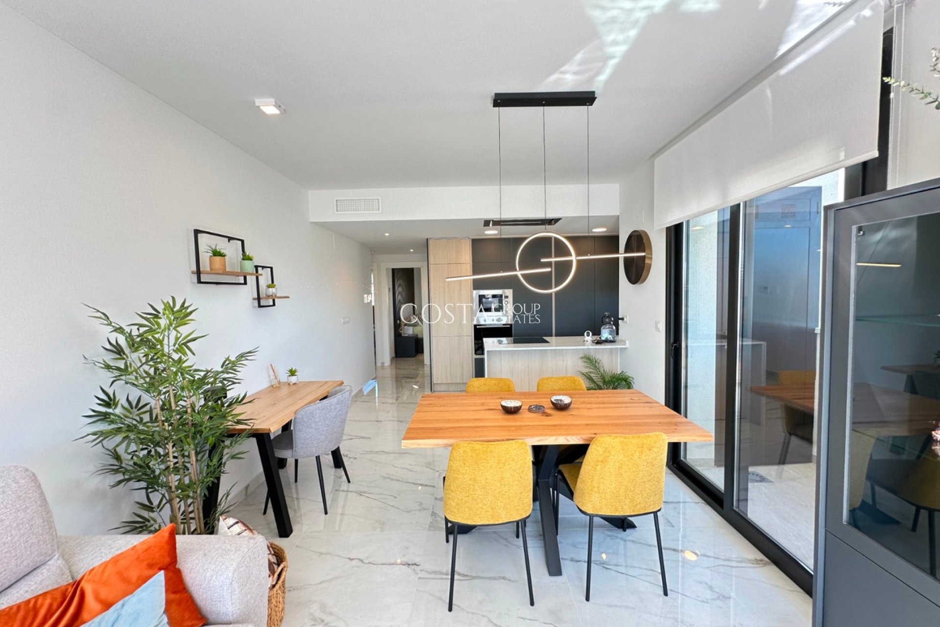 Resale - Apartments -
Orihuela Costa - Playa Flamenca