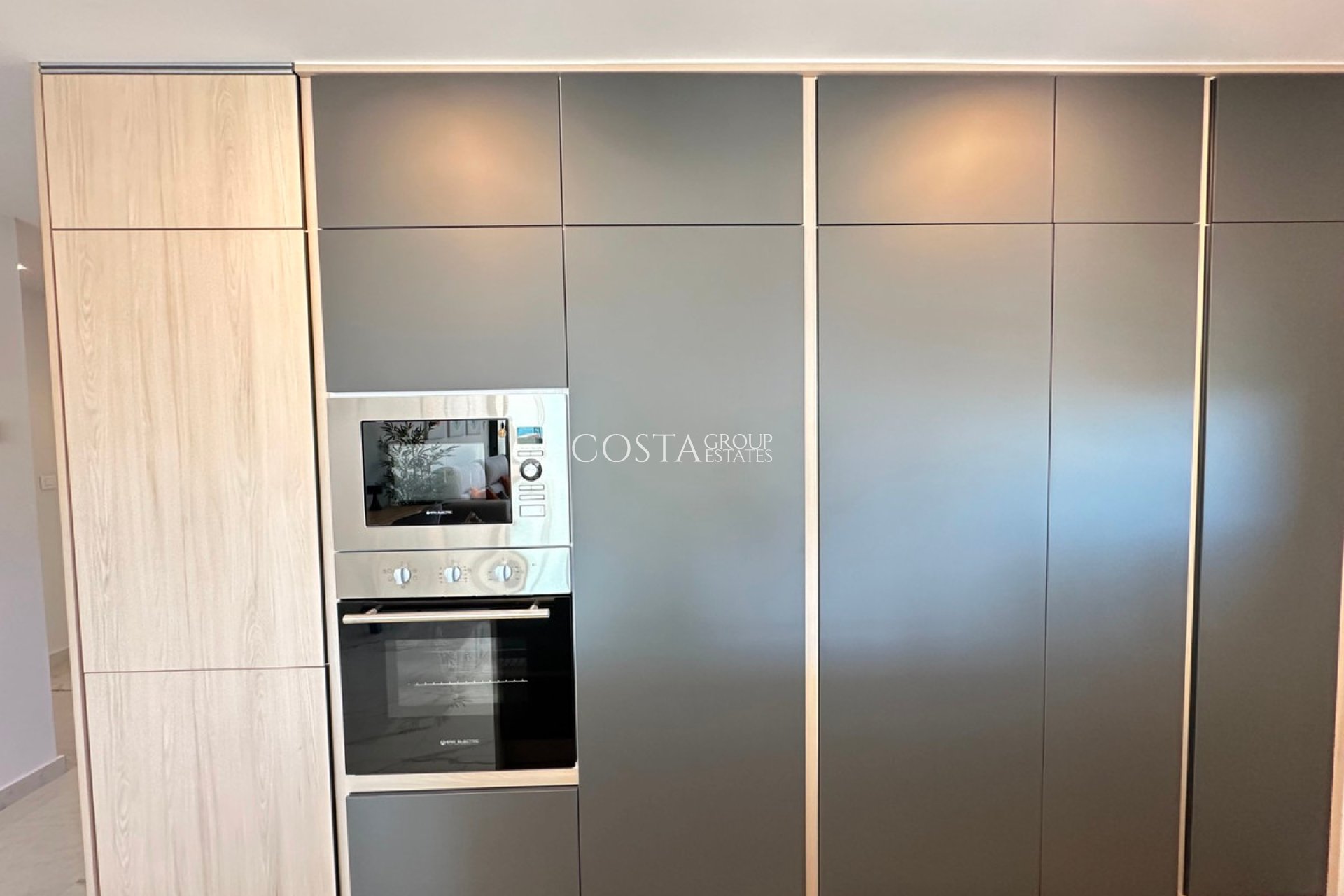 Resale - Apartments -
Orihuela Costa - Playa Flamenca