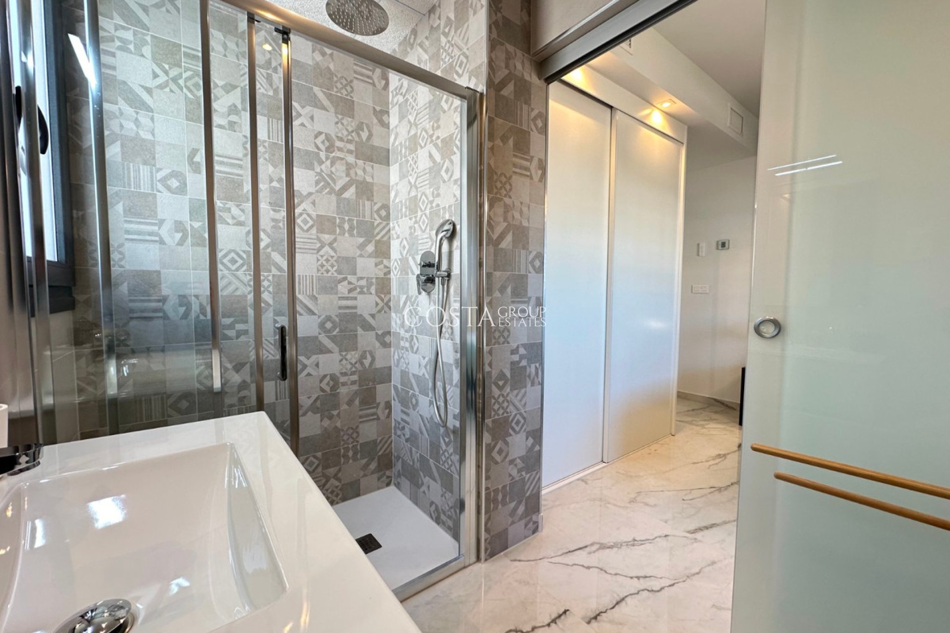 Resale - Apartments -
Orihuela Costa - Playa Flamenca