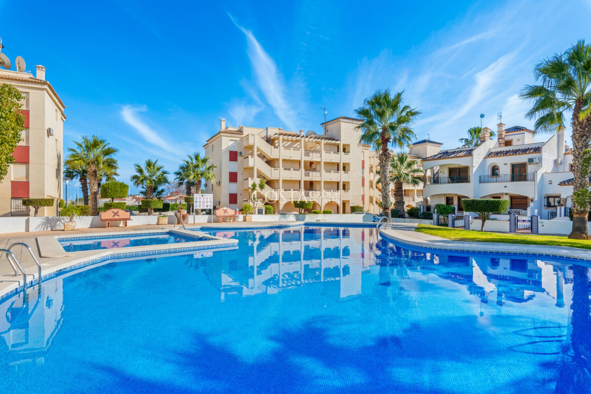 Resale - Apartments -
Orihuela Costa - Playa Flamenca