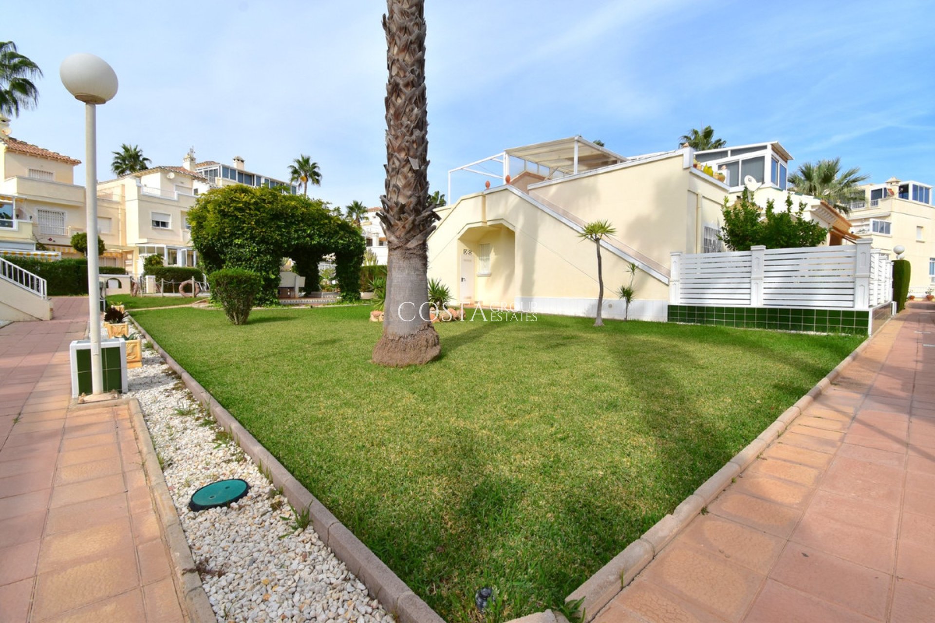 Resale - Apartments -
Orihuela Costa - Playa Flamenca