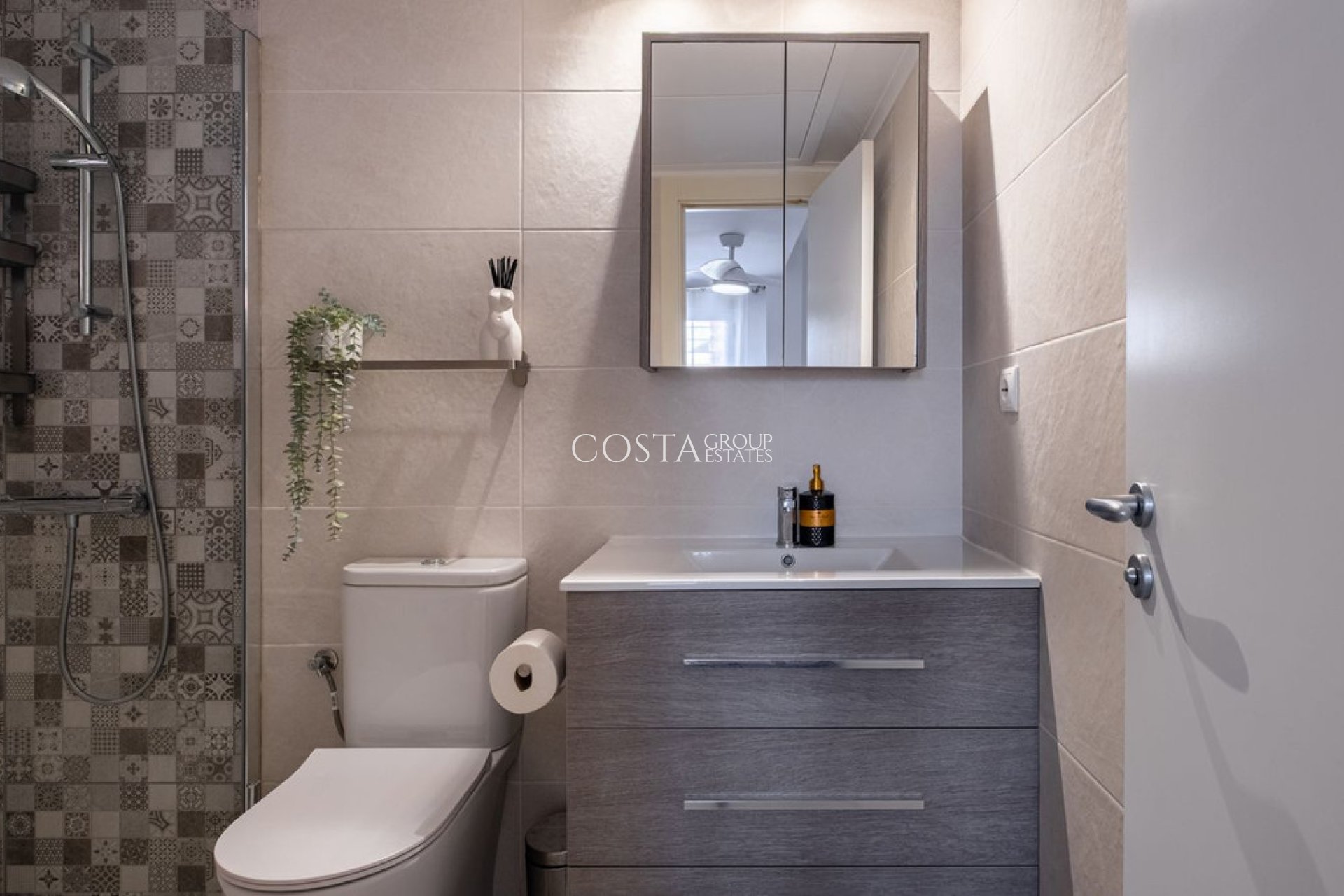 Resale - Apartments -
Orihuela Costa - Playa Flamenca