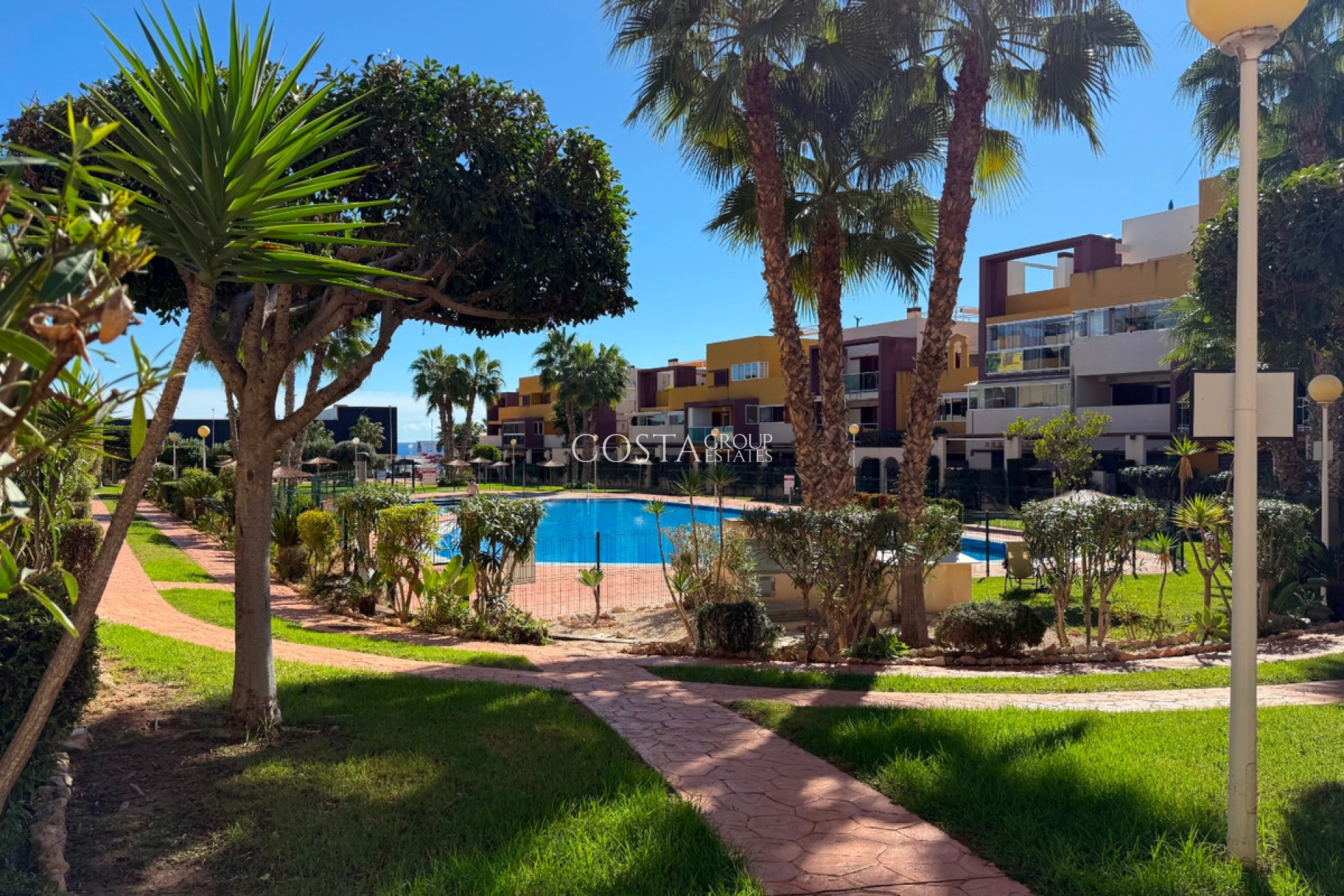 Resale - Apartments -
Orihuela Costa - Playa Flamenca