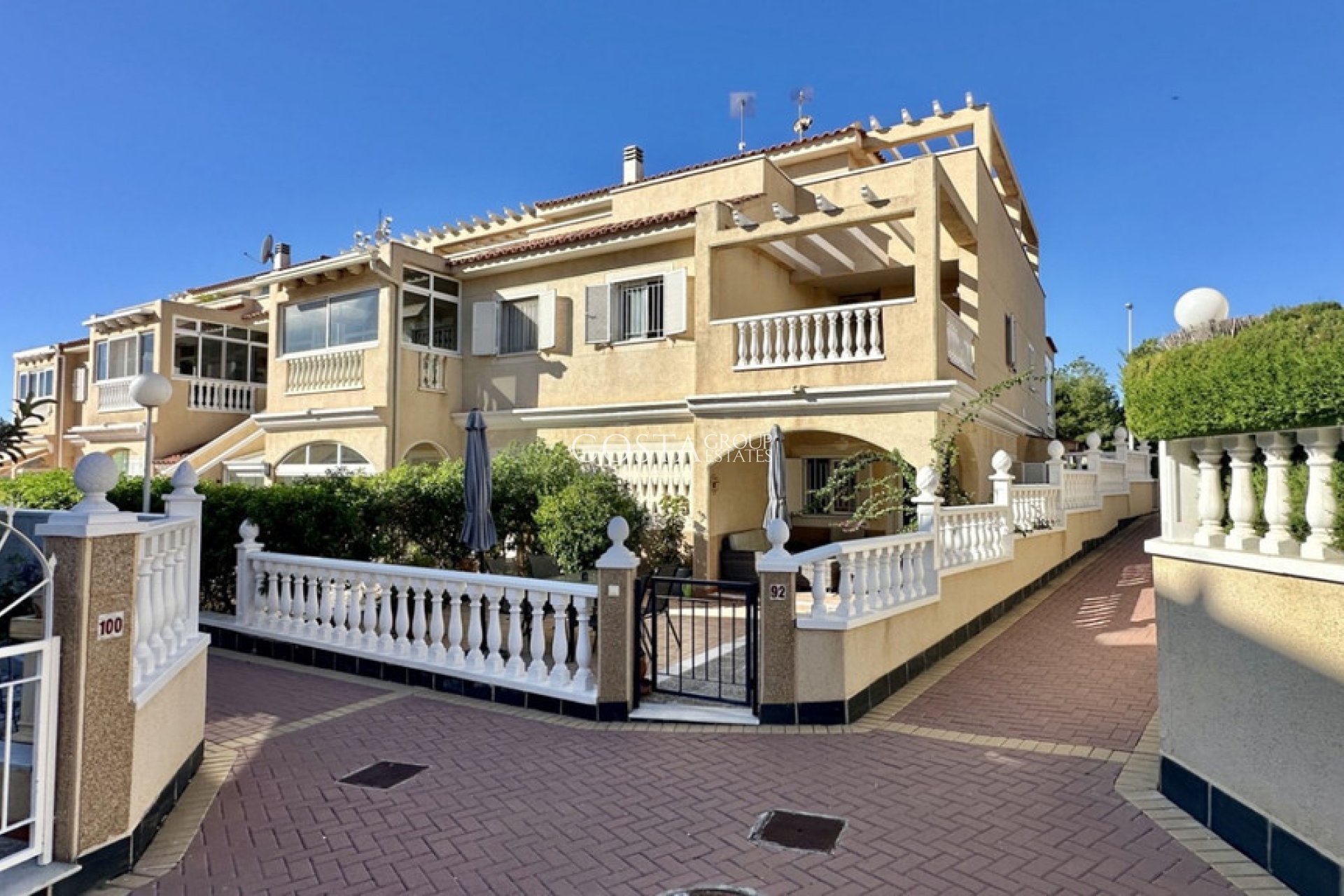 Resale - Apartments -
Orihuela Costa - Playa Flamenca