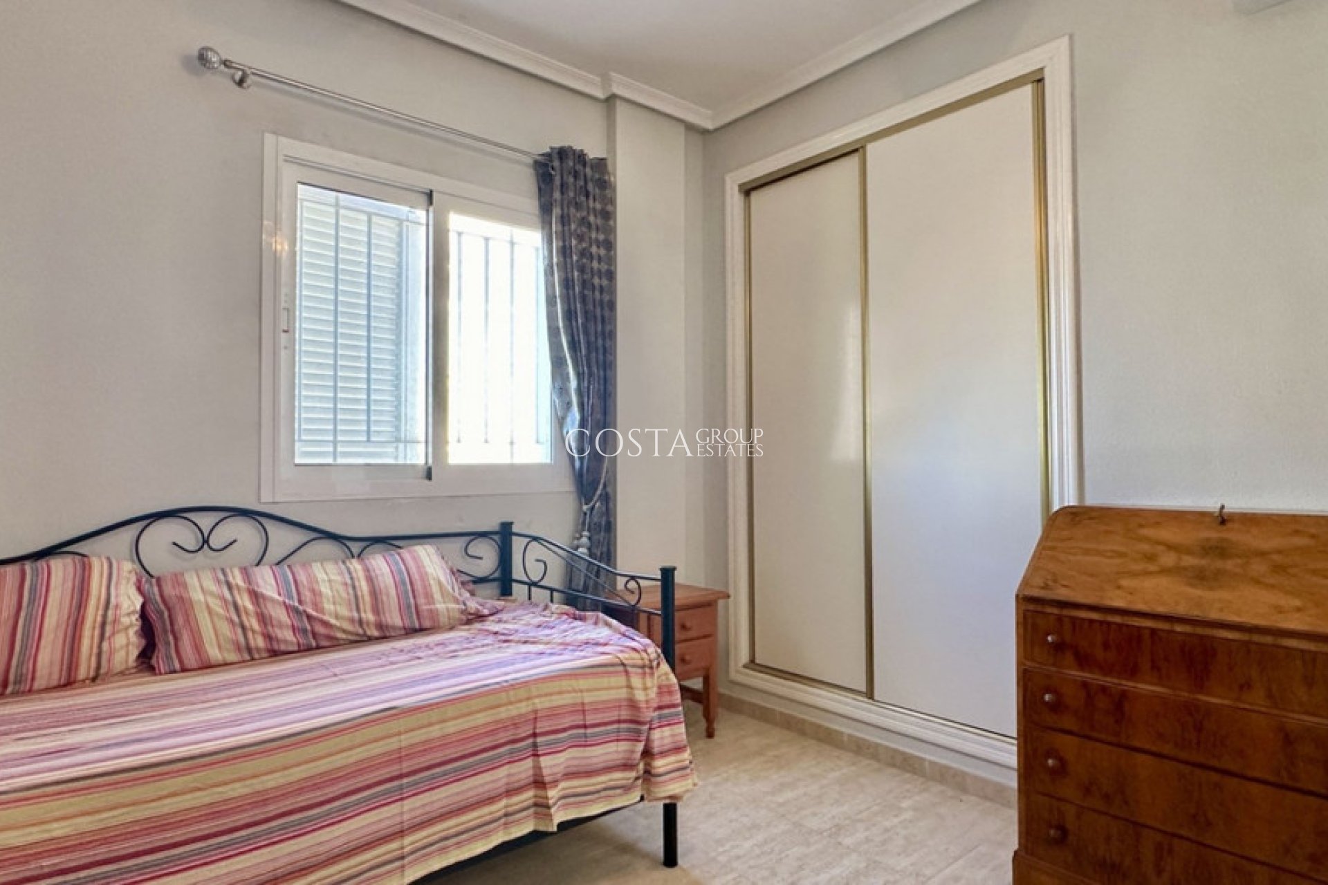 Resale - Apartments -
Orihuela Costa - Playa Flamenca