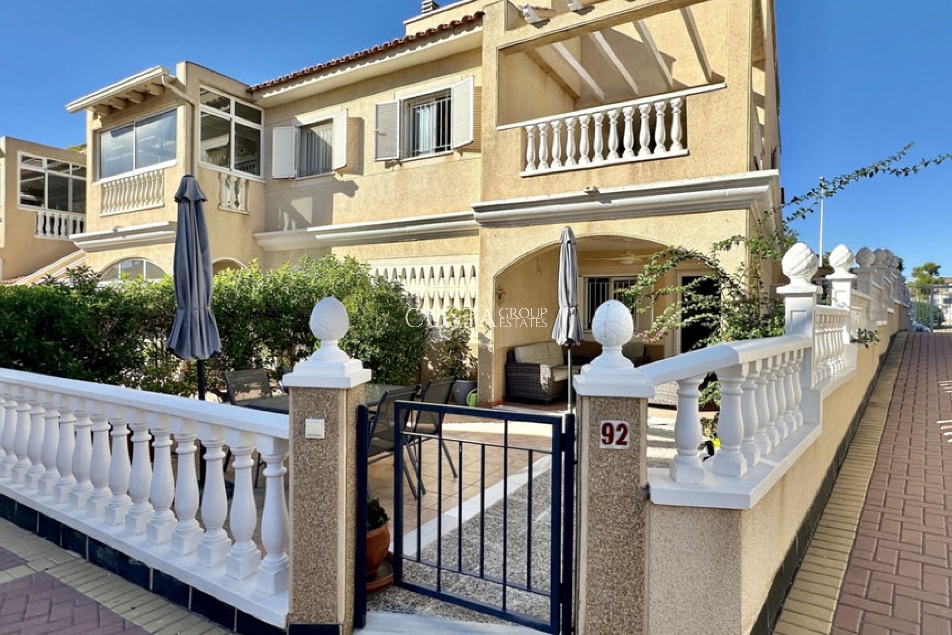 Resale - Apartments -
Orihuela Costa - Playa Flamenca