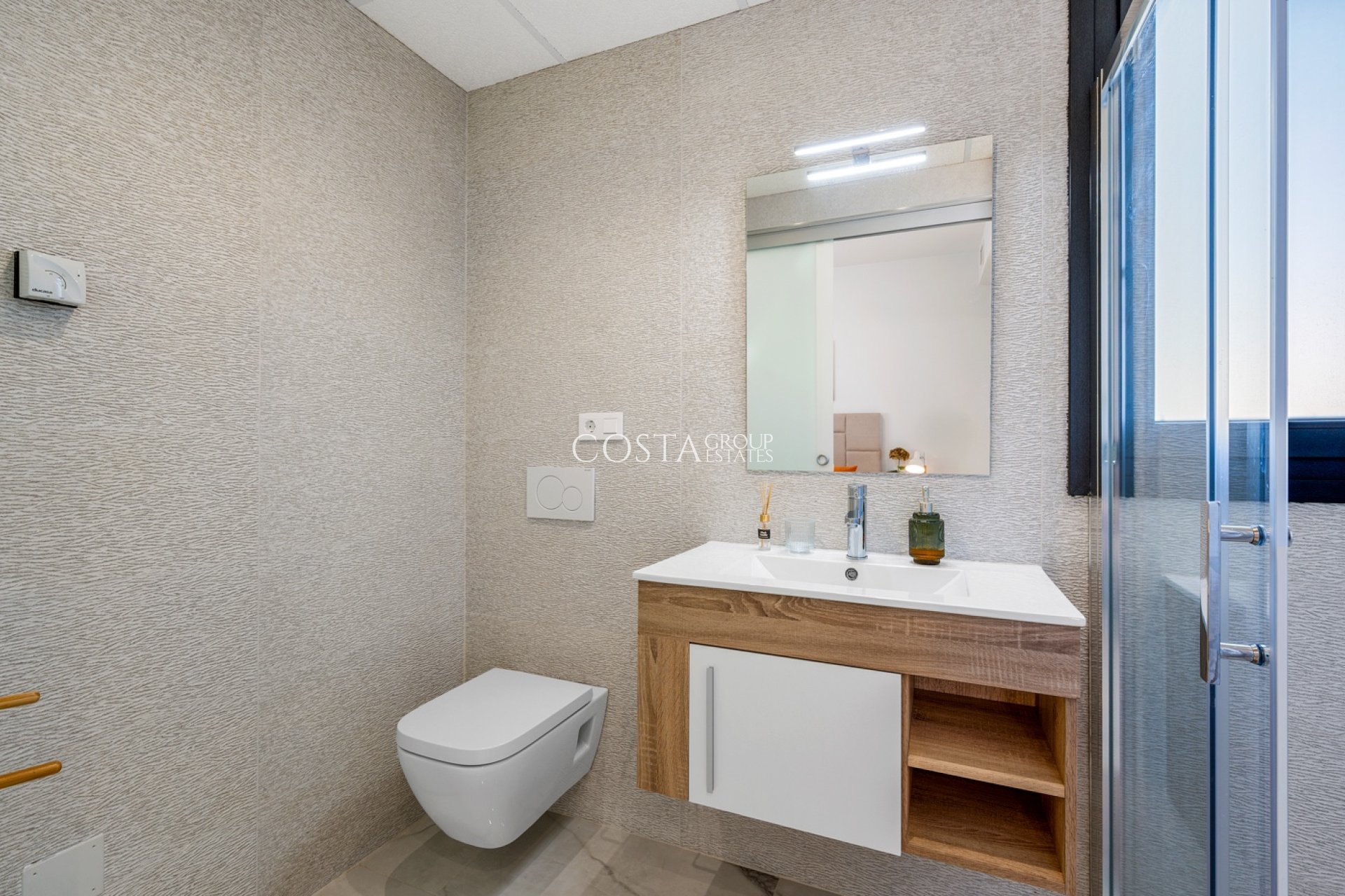 Resale - Apartments -
Orihuela Costa - Playa Flamenca