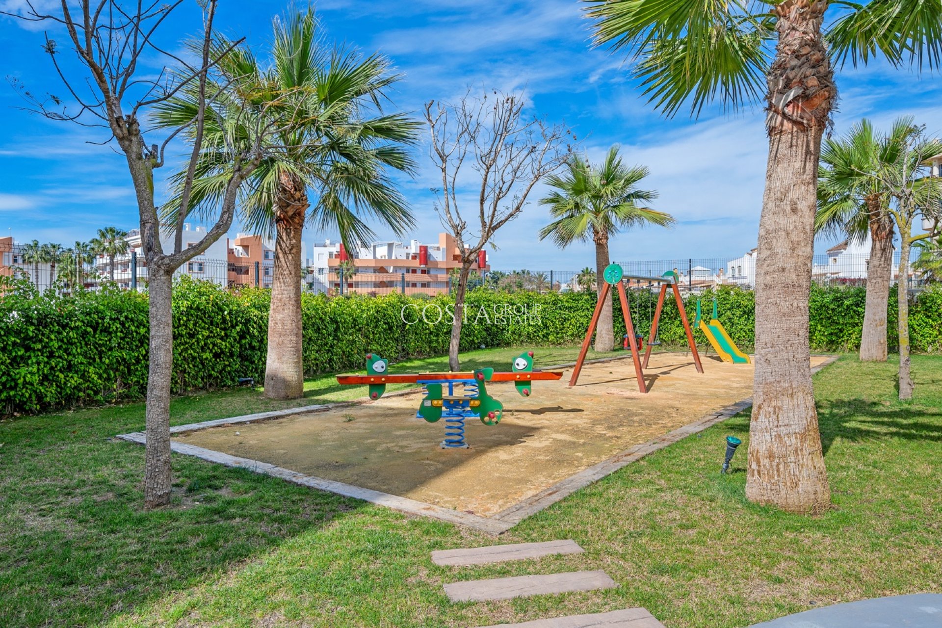 Resale - Apartments -
Orihuela Costa - Playa Flamenca