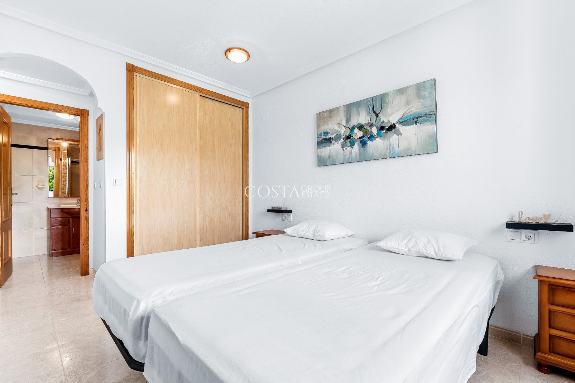 Resale - Apartments -
Orihuela Costa - Playa Flamenca
